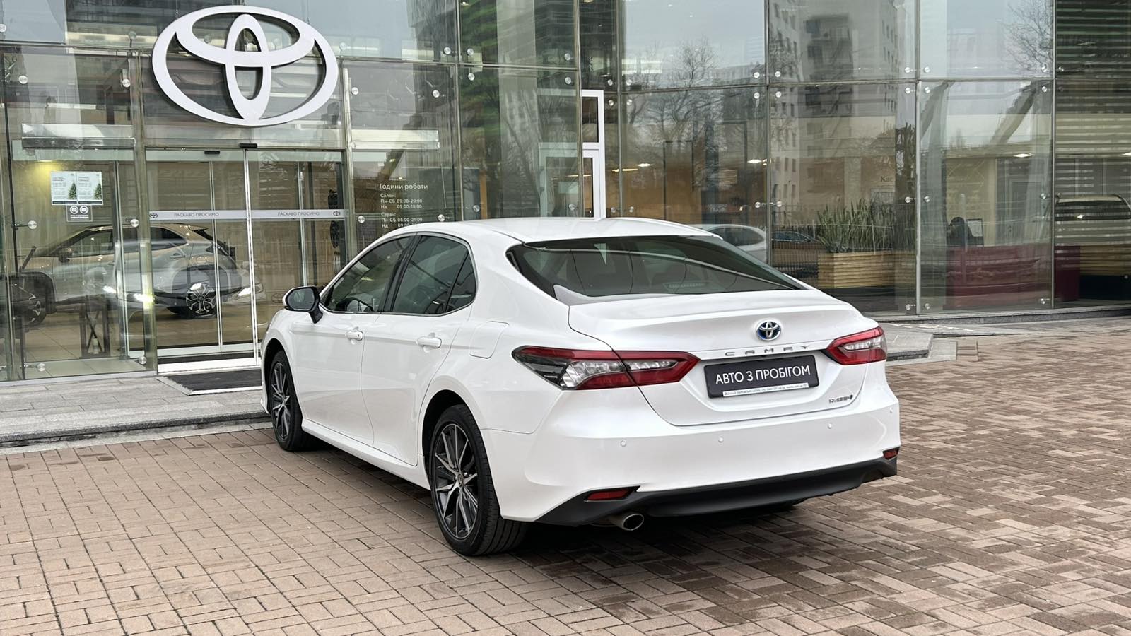 Toyota CAMRY 2021 року, Седан, Тойота Центр Київ "Автосаміт Укравто", м.Київ | Фото № 2 Toyota CAMRY 2021 року з пробігом 99238 км, Седан, Тойота Центр Київ "Автосаміт Укравто", м.Київ - 1430000 ГРН | Фото № 2