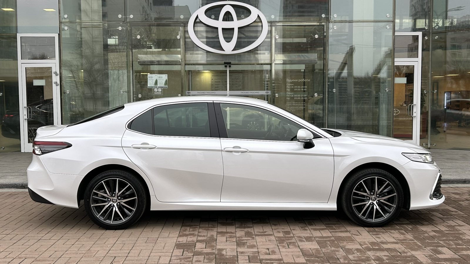 Toyota CAMRY 2021 року, Седан, Тойота Центр Київ "Автосаміт Укравто", м.Київ | Фото № 16 Toyota CAMRY 2021 року з пробігом 99238 км, Седан, Тойота Центр Київ "Автосаміт Укравто", м.Київ - 1430000 ГРН | Фото № 16