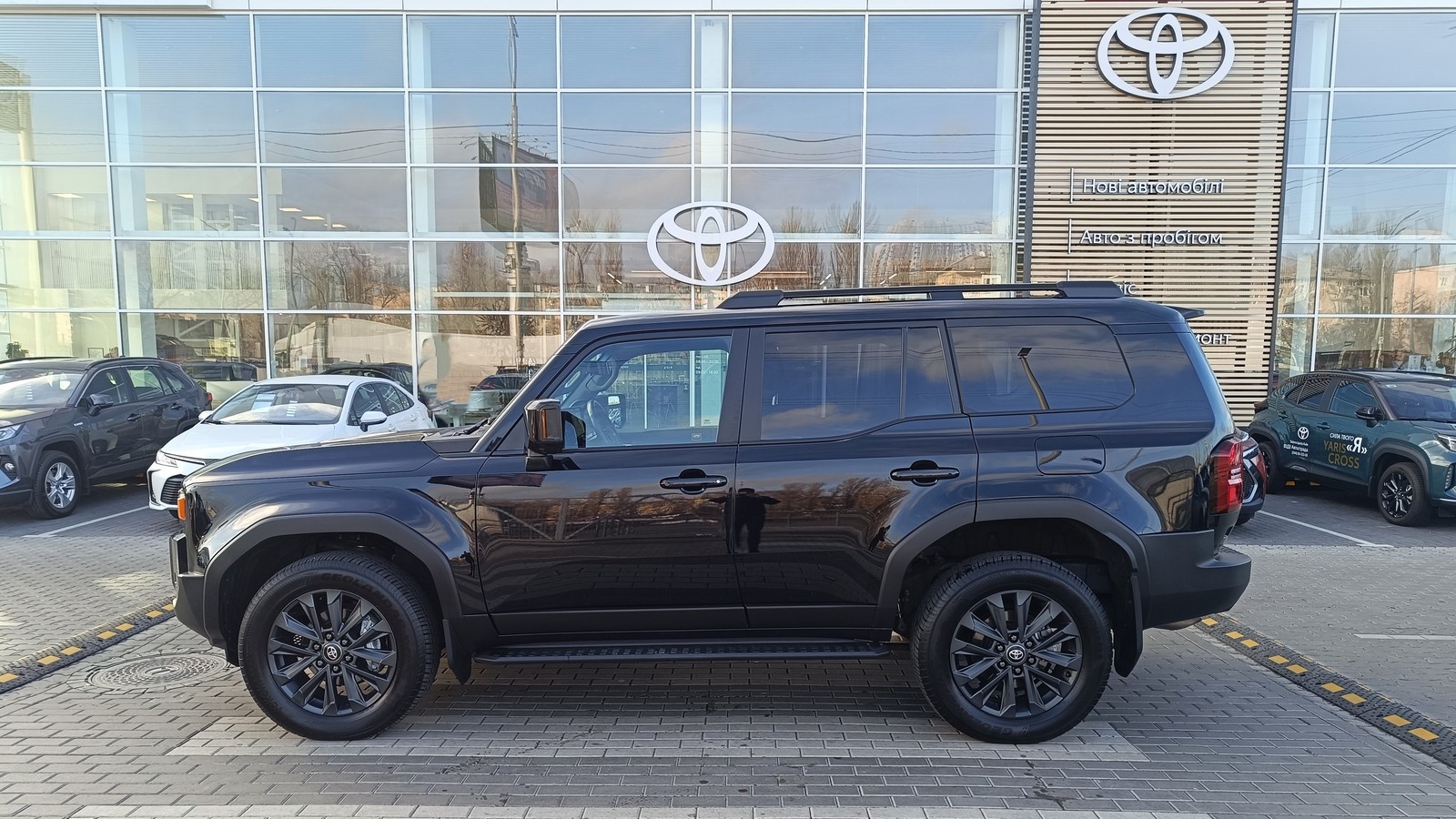 Toyota LAND CRUISER PRADO 2024 року з пробігом 33916 км, Універсал, Тойота Центр Київ "ВіДі Автострада", м.Київ - 2740000 ГРН | Фото № 3