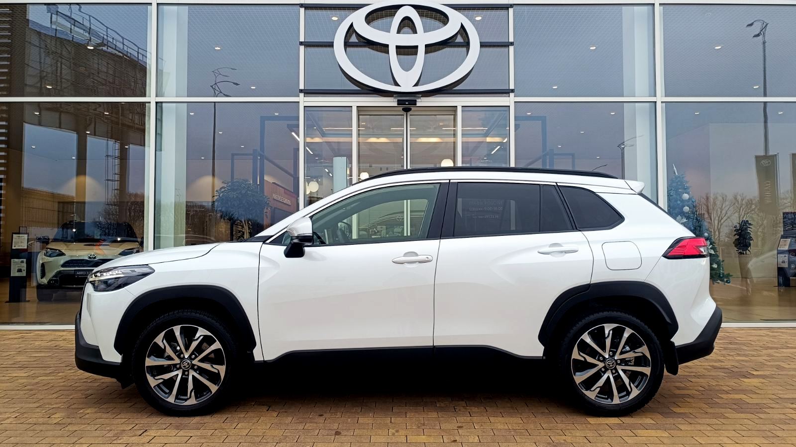 Toyota COROLLA CROSS 2023 року з пробігом 16800 км, Універсал, Тойота Центр Київ «ВІДІ Аеропорт», м.Київ - 1550000 ГРН | Фото № 3