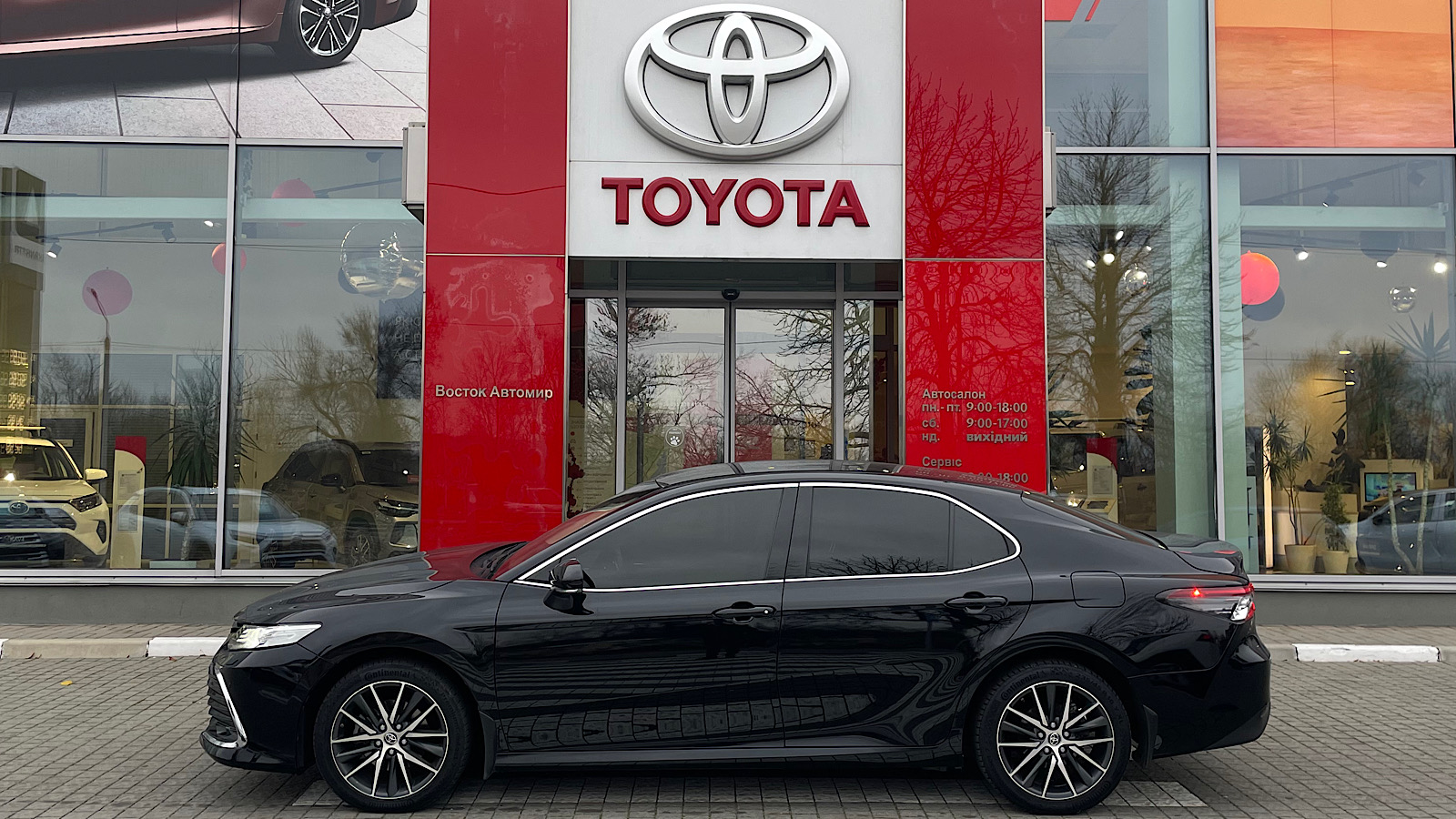 Toyota CAMRY 2021 року з пробігом 115234 км, Універсал, Тойота Центр Запоріжжя "Восток Автомир", м.Запоріжжя - 1268380 ГРН | Фото № 3