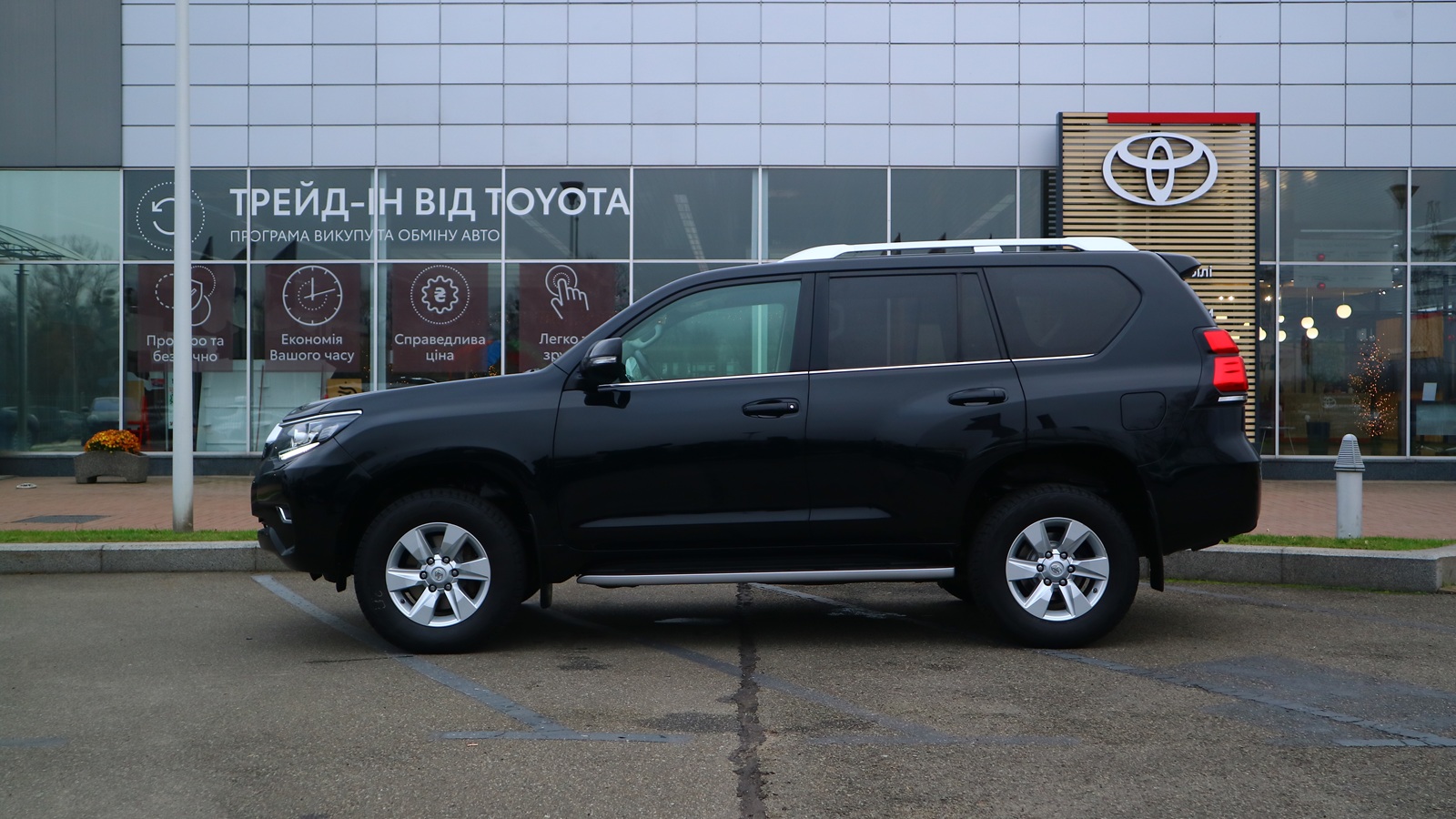 Toyota LAND CRUISER PRADO 2020 року, Універсал, Тойота Центр Київ "Автосаміт Укравто Столичне", м.Київ | Фото № 3 Toyota LAND CRUISER PRADO 2020 року з пробігом 164748 км, Універсал, Тойота Центр Київ "Автосаміт Укравто Столичне", м.Київ - 1598000 ГРН | Фото № 3