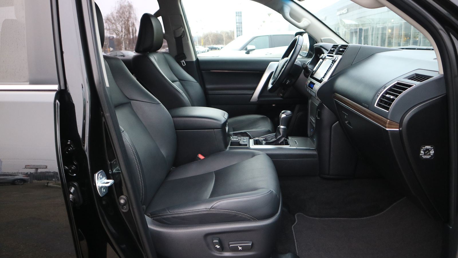 Toyota LAND CRUISER PRADO 2020 року, Універсал, Тойота Центр Київ "Автосаміт Укравто Столичне", м.Київ | Фото № 6 Toyota LAND CRUISER PRADO 2020 року з пробігом 164748 км, Універсал, Тойота Центр Київ "Автосаміт Укравто Столичне", м.Київ - 1598000 ГРН | Фото № 6