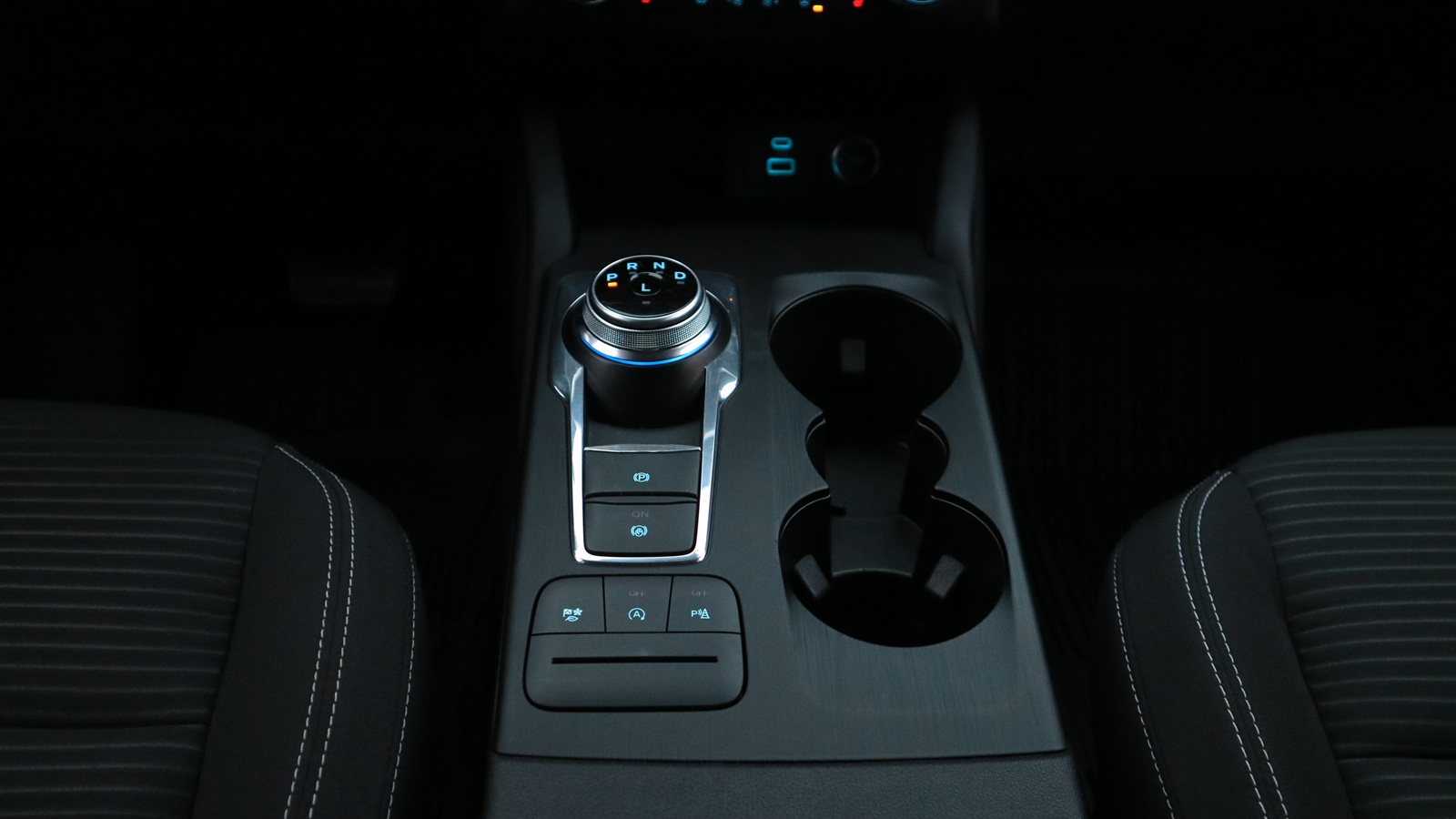 Інші авто FORD KUGA 2020 року з пробігом 47765 км, Хетчбек, Тойота Центр Київ "Автосаміт Укравто Столичне", м.Київ - 897000 ГРН | Фото № 20