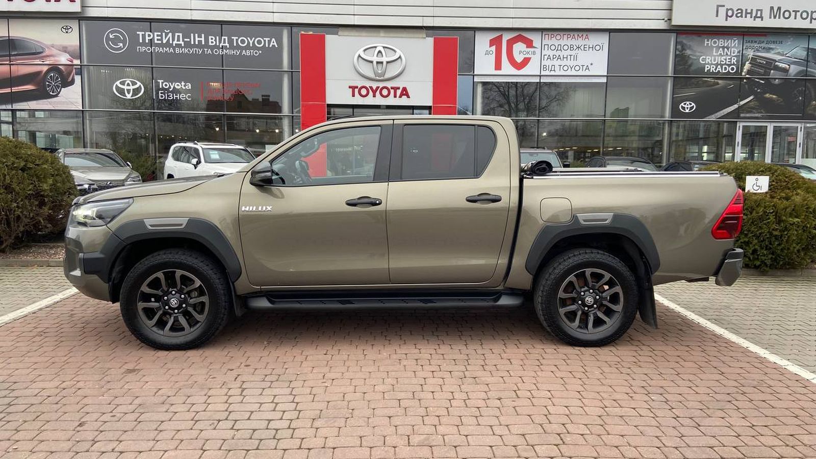 Toyota HILUX 2020 року, Пікап, Тойота Центр Хмельницький "Гранд Мотор", м.Хмельницький | Фото № 3 Toyota HILUX 2020 року з пробігом 186289 км, Пікап, Тойота Центр Хмельницький "Гранд Мотор", м.Хмельницький - 1500000 ГРН | Фото № 3