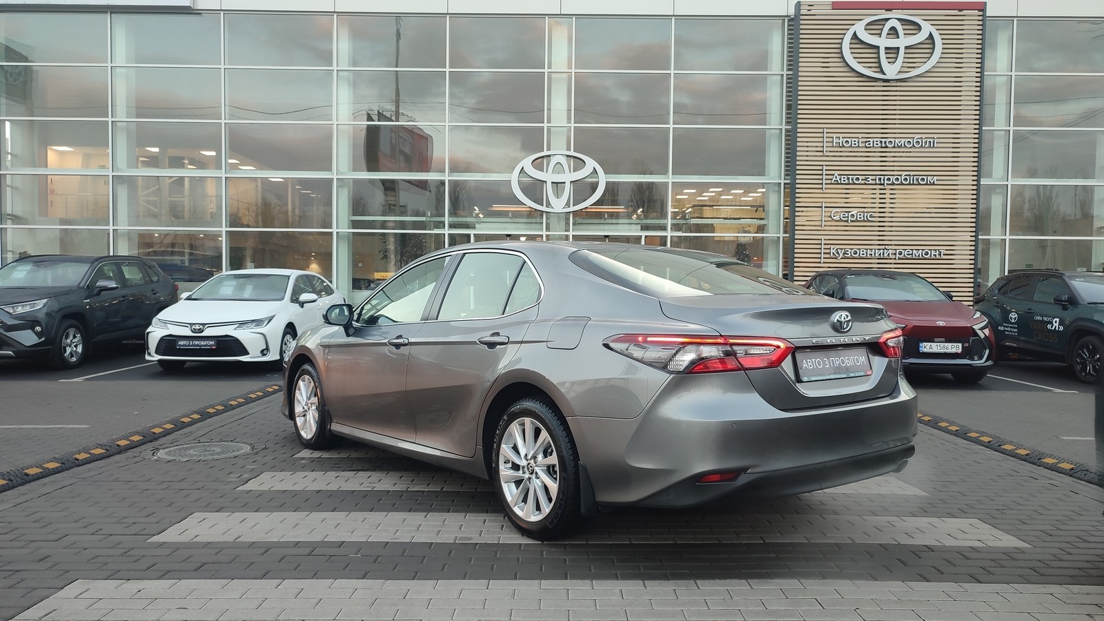 Toyota CAMRY 2021 року, Седан, Тойота Центр Київ "ВіДі Автострада", м.Київ | Фото № 2 Toyota CAMRY 2021 року з пробігом 37137 км, Седан, Тойота Центр Київ "ВіДі Автострада", м.Київ - 1128000 ГРН | Фото № 2