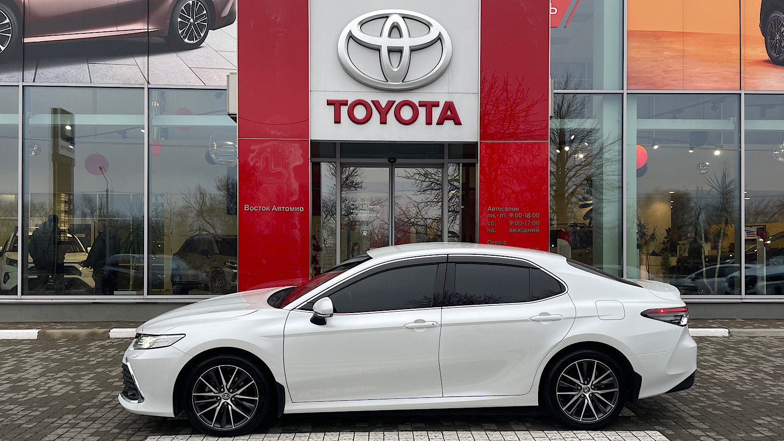 Toyota CAMRY 2021 року, Седан, Тойота Центр Запоріжжя "Восток Автомир", м.Запоріжжя | Фото № 3 Toyota CAMRY 2021 року з пробігом 95718 км, Седан, Тойота Центр Запоріжжя "Восток Автомир", м.Запоріжжя - 1358400 ГРН | Фото № 3