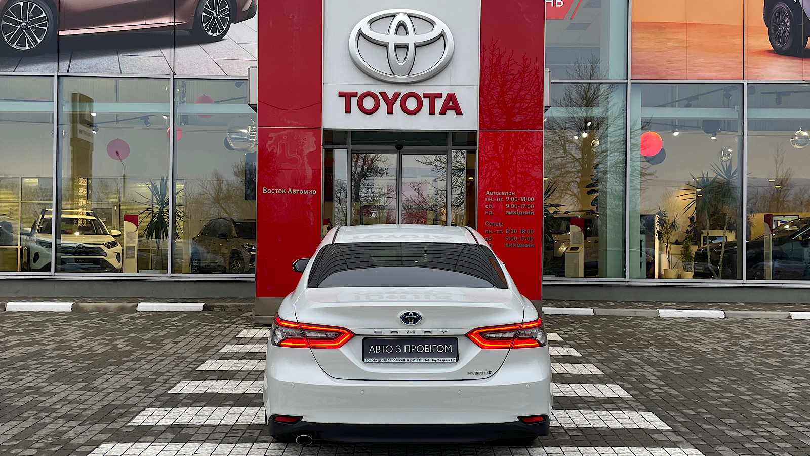 Toyota CAMRY 2021 року, Седан, Тойота Центр Запоріжжя "Восток Автомир", м.Запоріжжя | Фото № 4 Toyota CAMRY 2021 року з пробігом 95718 км, Седан, Тойота Центр Запоріжжя "Восток Автомир", м.Запоріжжя - 1358400 ГРН | Фото № 4