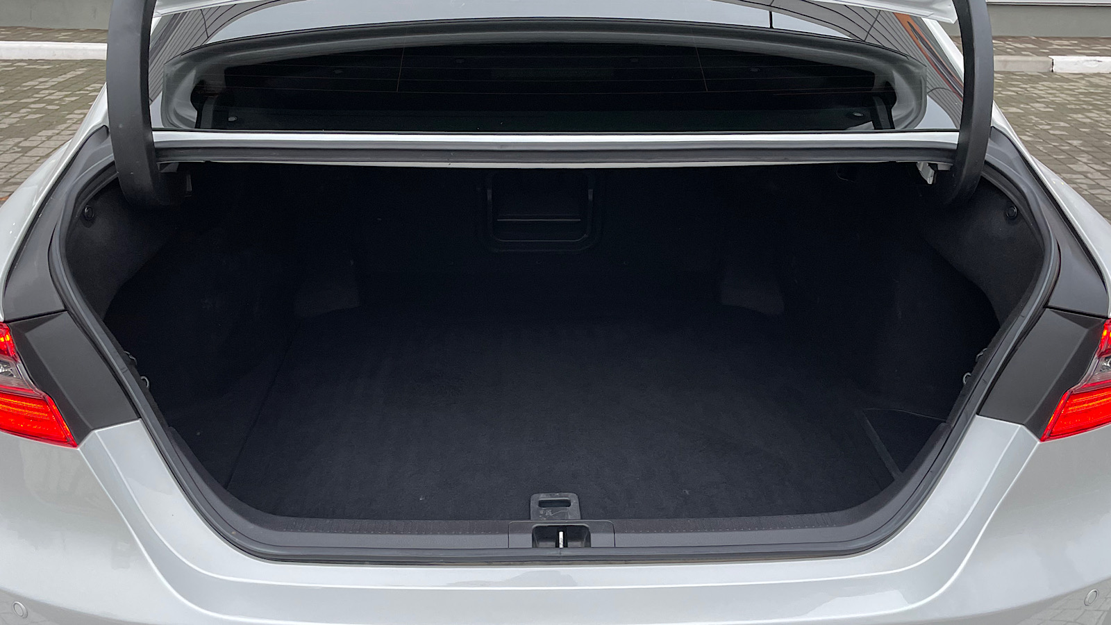 Toyota CAMRY 2021 року, Седан, Тойота Центр Запоріжжя "Восток Автомир", м.Запоріжжя | Фото № 10 Toyota CAMRY 2021 року з пробігом 95718 км, Седан, Тойота Центр Запоріжжя "Восток Автомир", м.Запоріжжя - 1358400 ГРН | Фото № 10