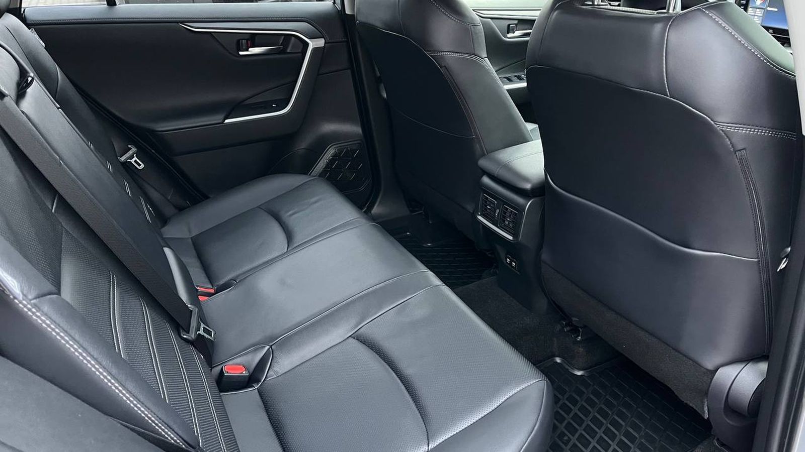 Toyota RAV4 2020 року з пробігом 92863 км, Універсал, Тойота Центр Хмельницький "Гранд Мотор", м.Хмельницький - 1483250 ГРН | Фото № 7