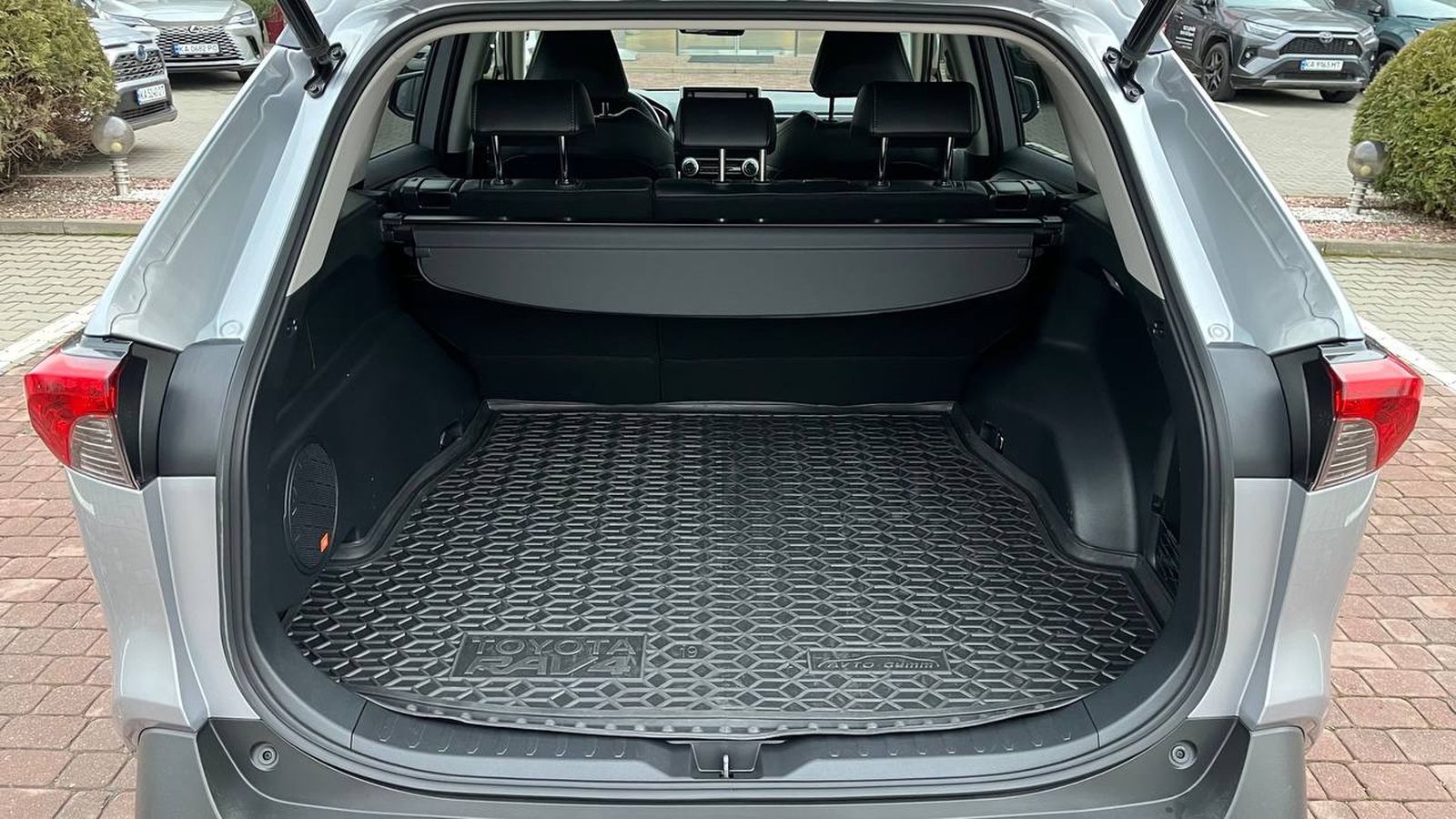 Toyota RAV4 2020 року з пробігом 92863 км, Універсал, Тойота Центр Хмельницький "Гранд Мотор", м.Хмельницький - 1483250 ГРН | Фото № 10