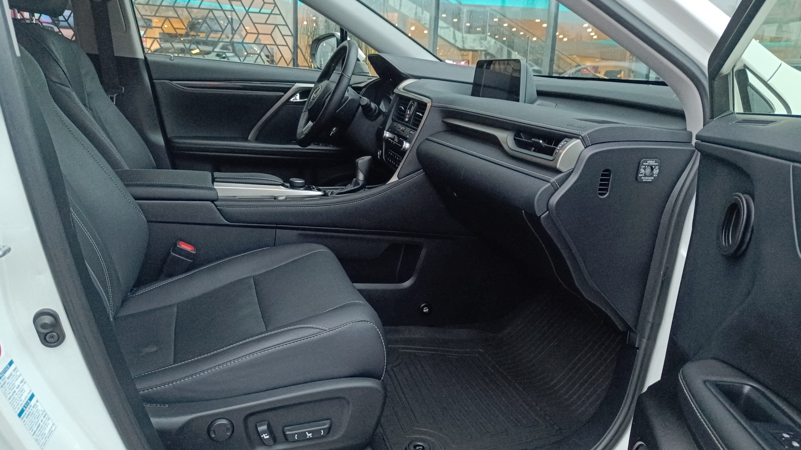 Lexus RX 2018 року з пробігом 168967 км, Універсал, Лексус Київ Захід, м.Київ - 1248000 ГРН | Фото № 6