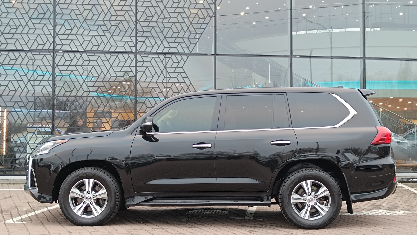 Lexus LX 2021 року з пробігом 125492 км, Універсал, Лексус Київ Захід, м.Київ - 3518000 ГРН | Фото № 3