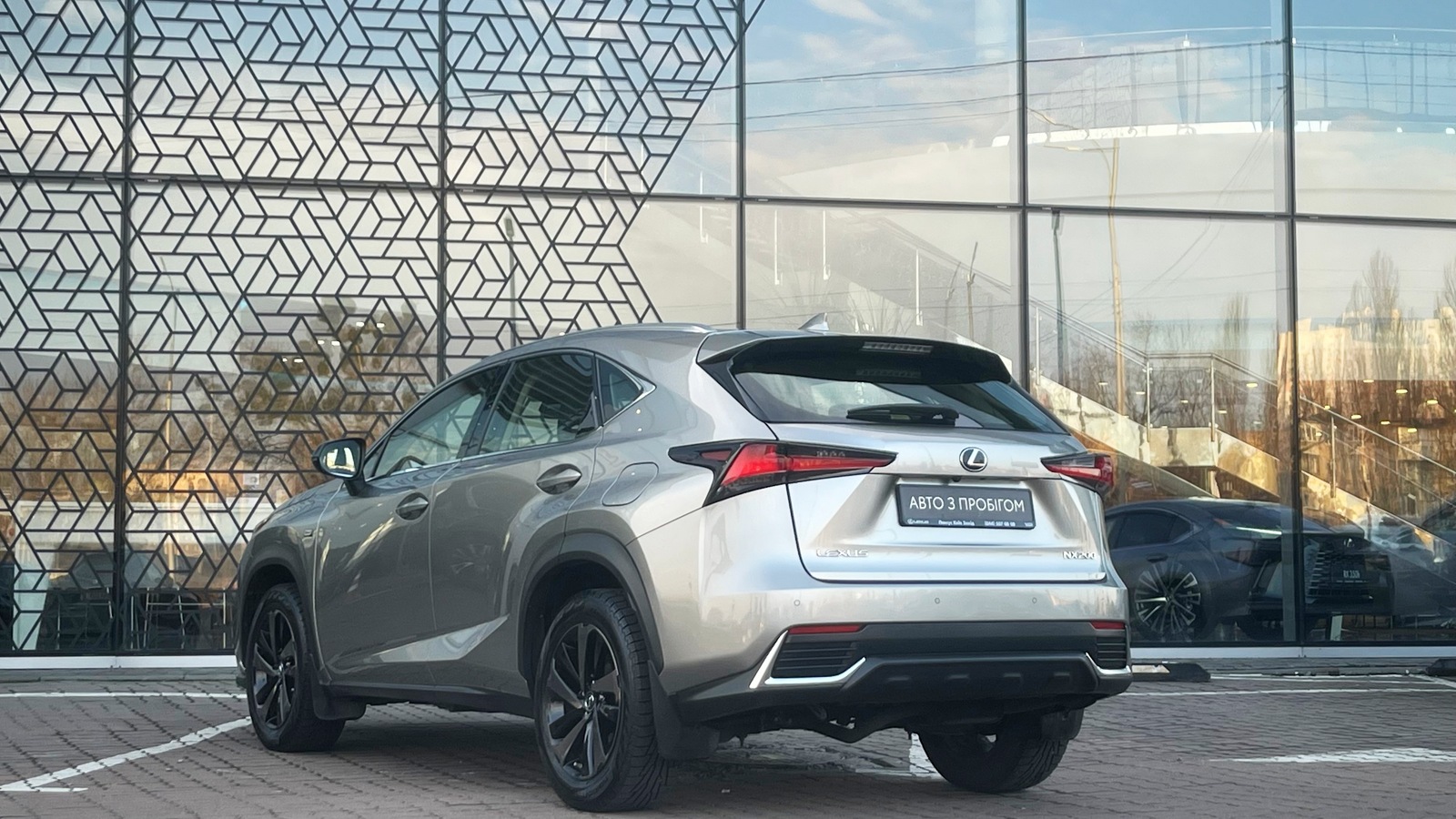 Lexus NX 2020 року, Універсал, Лексус Київ Захід, м.Київ | Фото № 2 Lexus NX 2020 року з пробігом 100728 км, Універсал, Лексус Київ Захід, м.Київ - 1438000 ГРН | Фото № 2