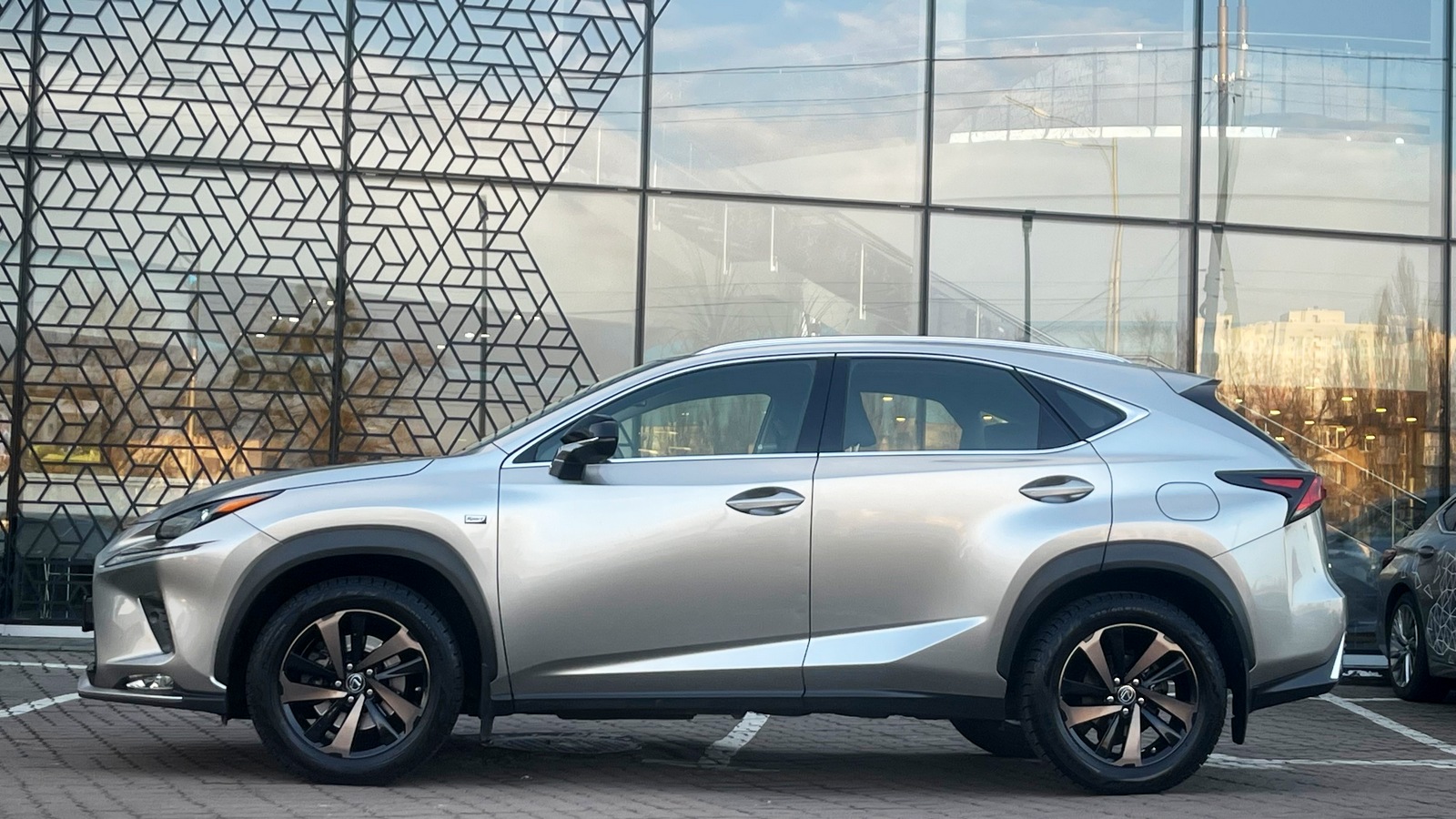 Lexus NX 2020 року, Універсал, Лексус Київ Захід, м.Київ | Фото № 3 Lexus NX 2020 року з пробігом 100728 км, Універсал, Лексус Київ Захід, м.Київ - 1438000 ГРН | Фото № 3