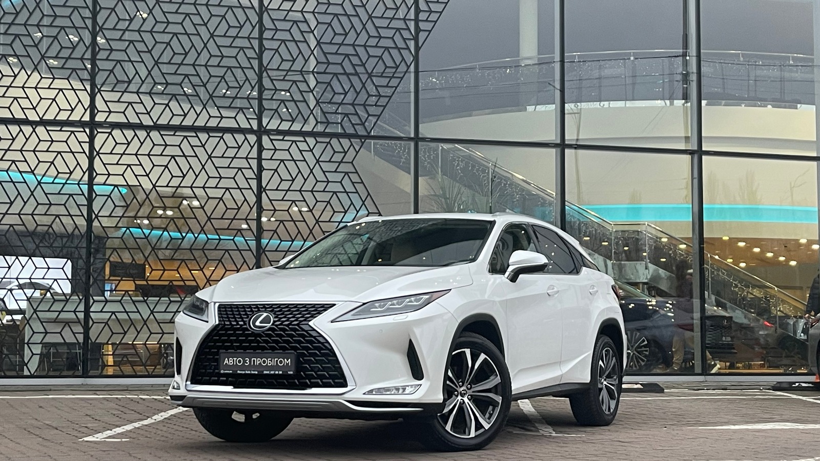 Lexus RX 2019 року з пробігом 73150 км, Універсал, Лексус Київ Захід, м.Київ - 1949000 ГРН | Фото № 1