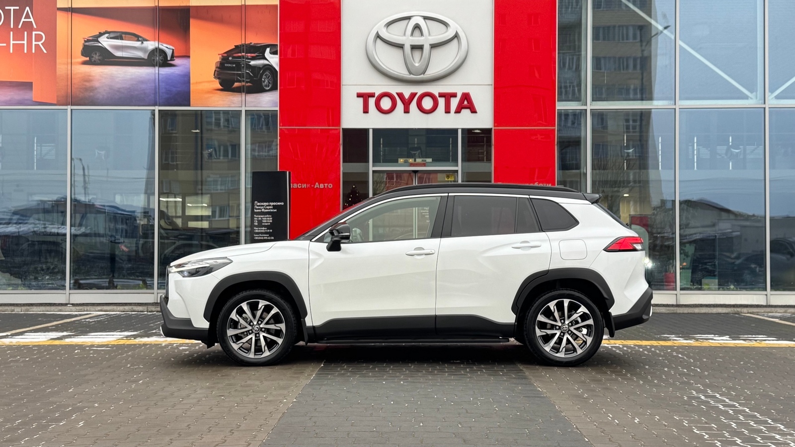 Toyota COROLLA CROSS 2024 року з пробігом 2715 км, Хетчбек, Тойота Центр Івано-Франківськ "Класик-Авто", м.Івано-Франківськ - 1605000 ГРН | Фото № 3