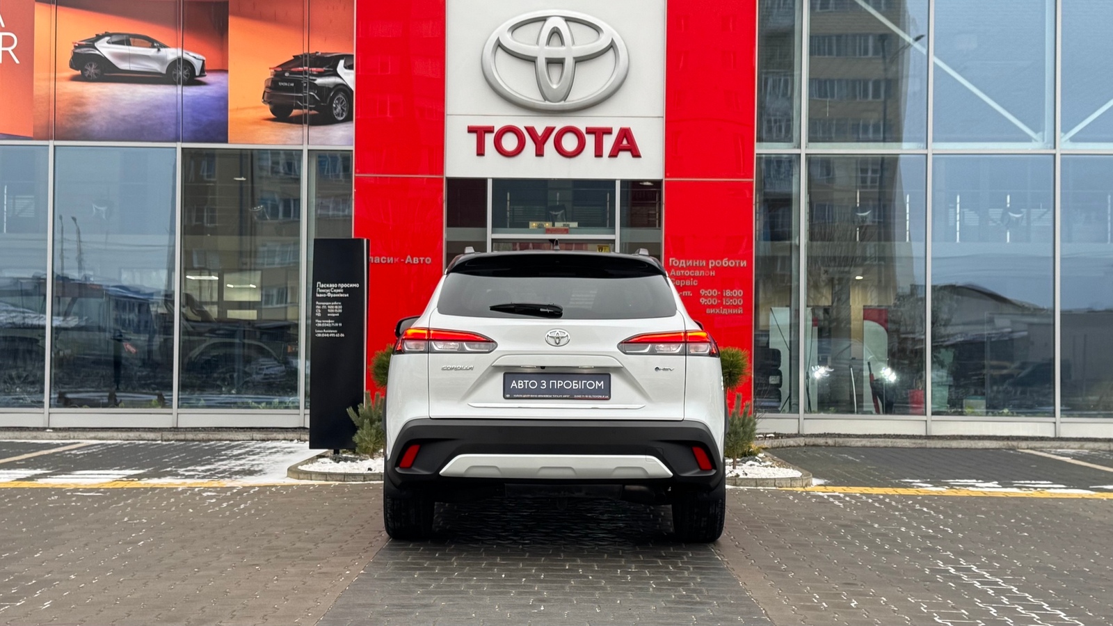 Toyota COROLLA CROSS 2024 року з пробігом 2715 км, Хетчбек, Тойота Центр Івано-Франківськ "Класик-Авто", м.Івано-Франківськ - 1605000 ГРН | Фото № 4