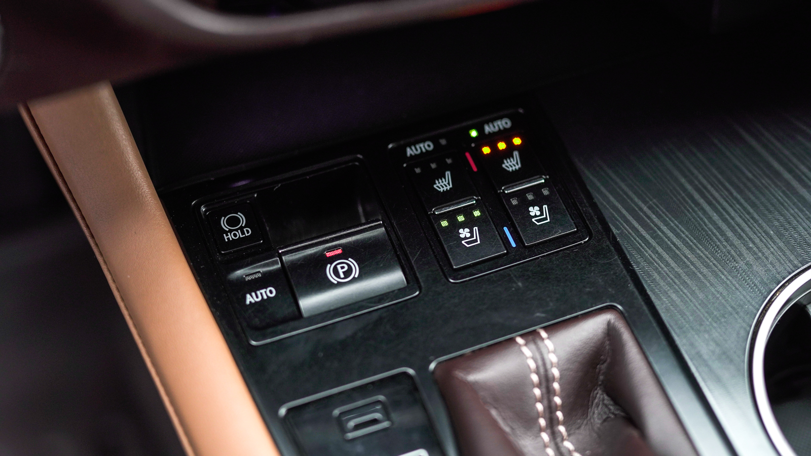 Lexus RX 2017 року, Універсал, Лексус Львів, м.Львів | Фото № 31 Lexus RX 2017 року з пробігом 122587 км, Універсал, Лексус Львів, м.Львів - 1332450 ГРН | Фото № 31