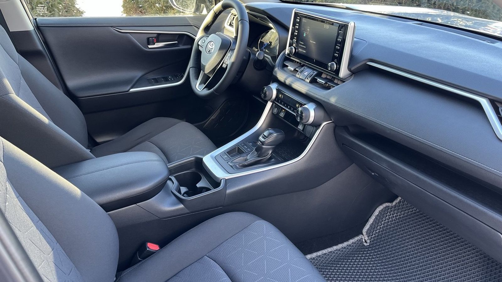 Toyota RAV4 2020 року, Універсал, Тойота Центр Хмельницький "Гранд Мотор", м.Хмельницький | Фото № 6 Toyota RAV4 2020 року з пробігом 102472 км, Універсал, Тойота Центр Хмельницький "Гранд Мотор", м.Хмельницький - 1236000 ГРН | Фото № 6