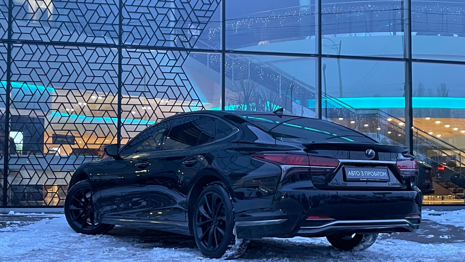 Lexus LS 2018 року з пробігом 29345 км, Седан, Лексус Київ Захід, м.Київ - 3000000 ГРН | Фото № 2