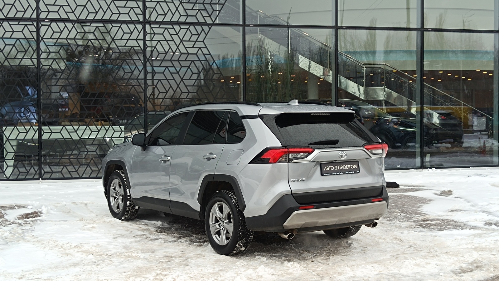 Toyota RAV4 2022 року з пробігом 165121 км, Універсал, Лексус Київ Захід, м.Київ - 1181000 ГРН | Фото № 2