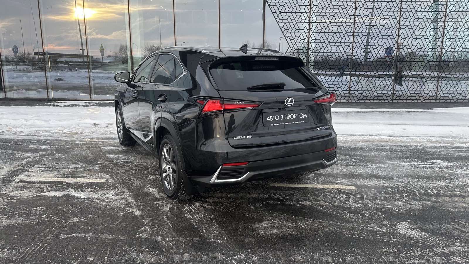 Lexus NX 2020 року з пробігом 52500 км, Універсал, Лексус Київ Аеропорт, м.Київ - 1751890 ГРН | Фото № 2