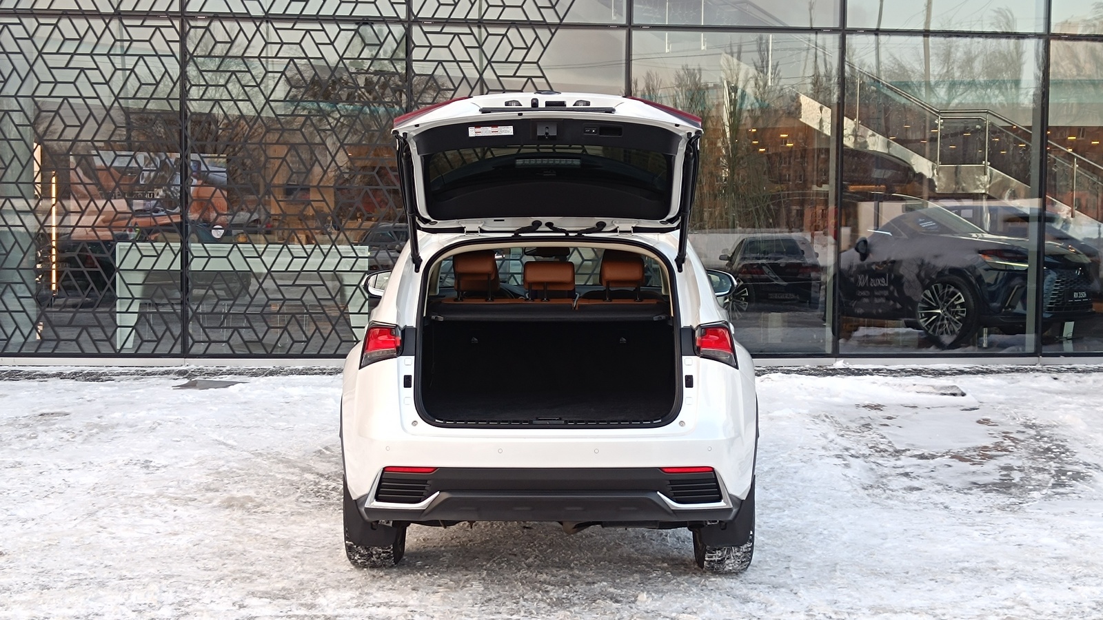 Lexus NX 2019 року з пробігом 69946 км, Універсал, Лексус Київ Захід, м.Київ - 1549000 ГРН | Фото № 10