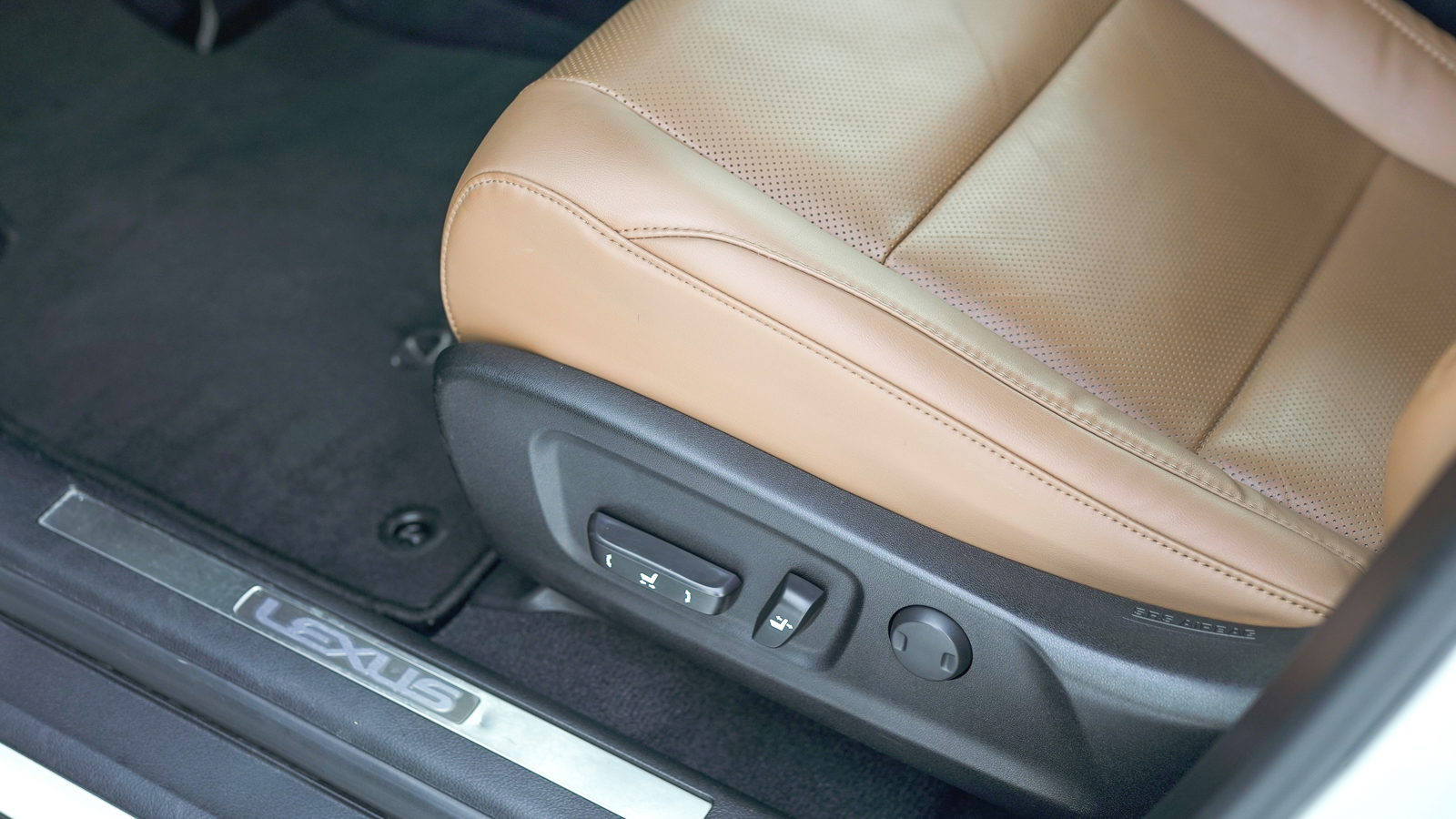 Lexus RX 2022 року, Універсал, Лексус Львів, м.Львів | Фото № 18 Lexus RX 2022 року з пробігом 33363 км, Універсал, Лексус Львів, м.Львів - 2088000 ГРН | Фото № 18