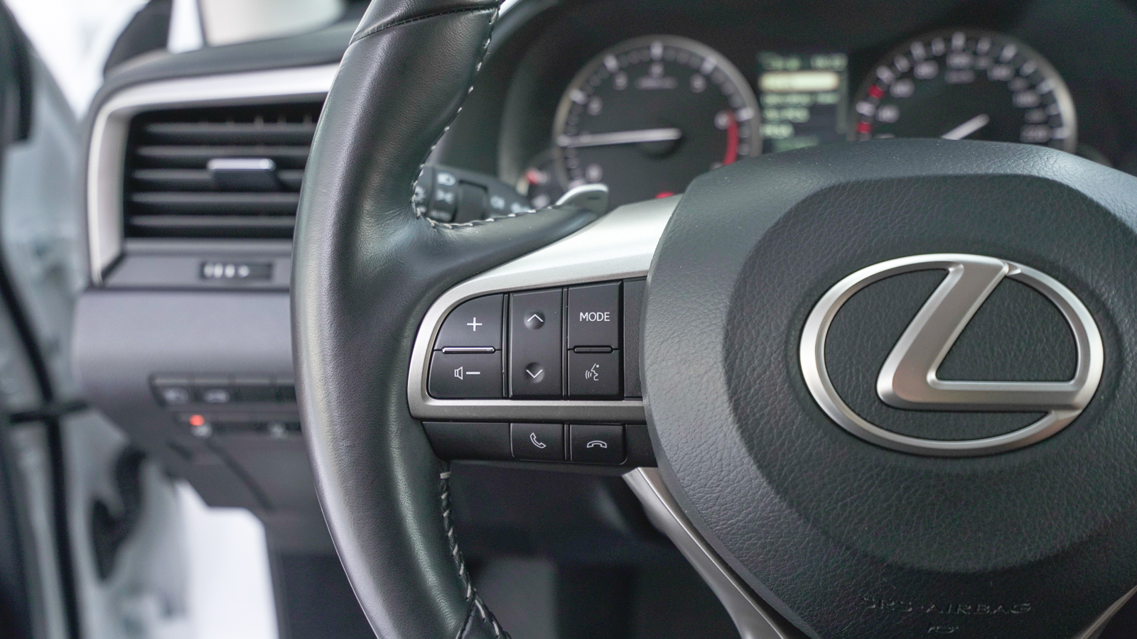 Lexus RX 2022 року, Універсал, Лексус Львів, м.Львів | Фото № 21 Lexus RX 2022 року з пробігом 33363 км, Універсал, Лексус Львів, м.Львів - 2088000 ГРН | Фото № 21