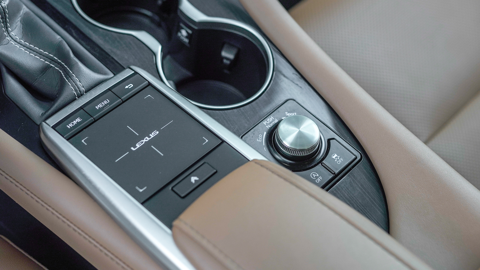 Lexus RX 2022 року, Універсал, Лексус Львів, м.Львів | Фото № 35 Lexus RX 2022 року з пробігом 33363 км, Універсал, Лексус Львів, м.Львів - 2088000 ГРН | Фото № 35