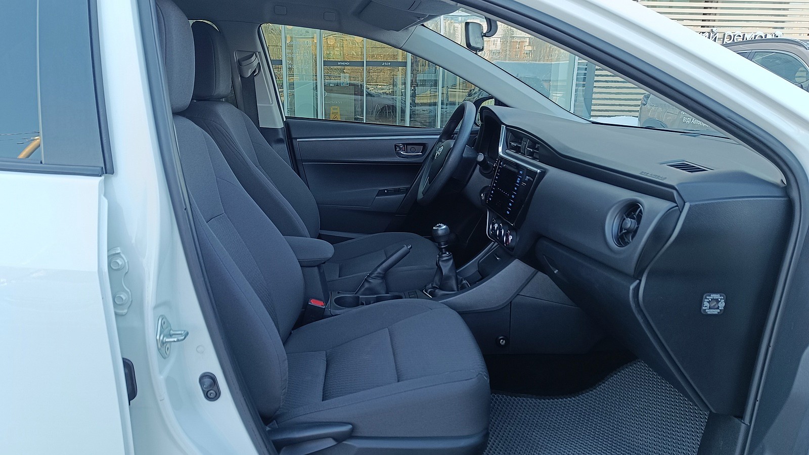 Toyota COROLLA 2017 року з пробігом 111262 км, Седан, Тойота Центр Київ "ВіДі Автострада", м.Київ - 560000 ГРН | Фото № 6