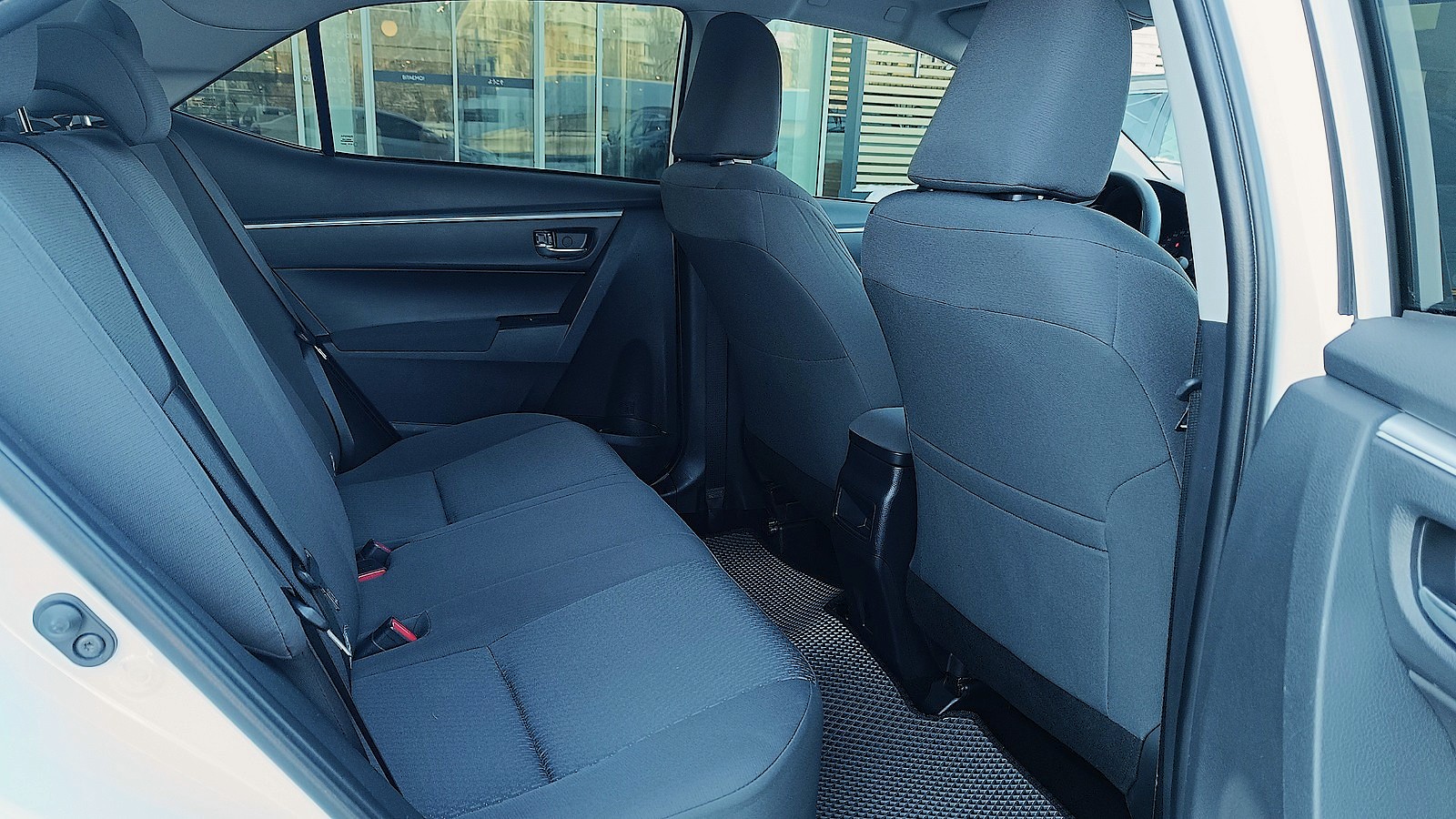 Toyota COROLLA 2017 року з пробігом 111262 км, Седан, Тойота Центр Київ "ВіДі Автострада", м.Київ - 560000 ГРН | Фото № 7