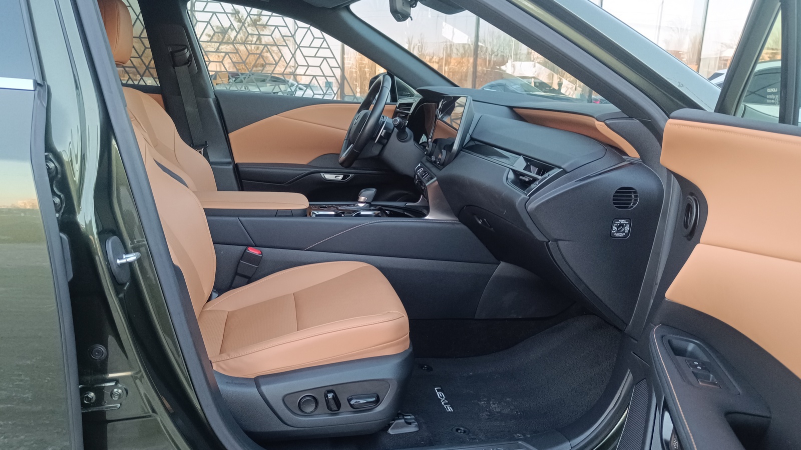 Lexus RX 2023 року з пробігом 37404 км, Універсал, Лексус Київ Захід, м.Київ - 2913000 ГРН | Фото № 6