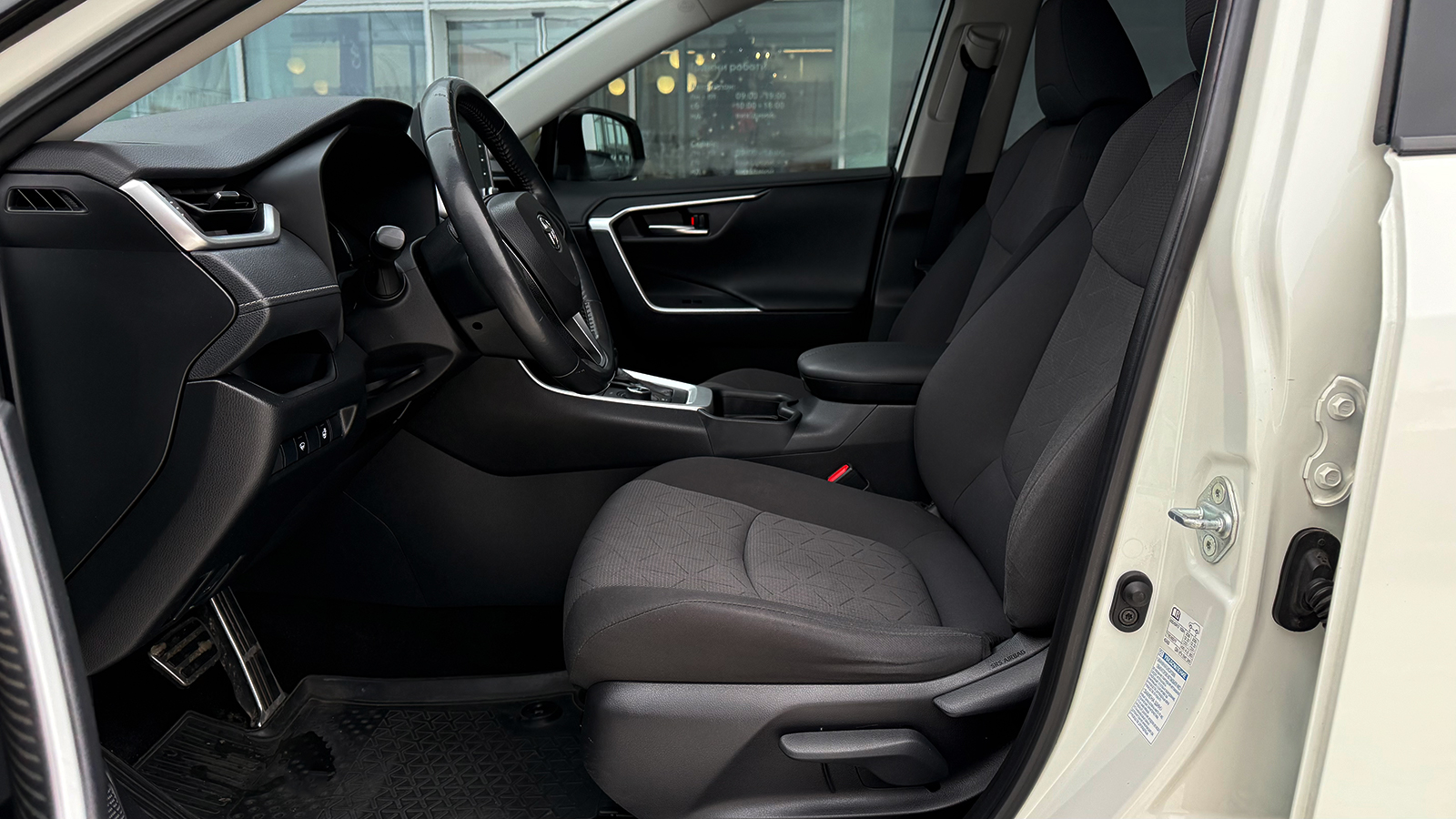 Toyota RAV4 2019 року з пробігом 82239 км, Універсал, Тойота Центр Рівне "Агат Авто", м.Рівне - 1342300 ГРН | Фото № 12