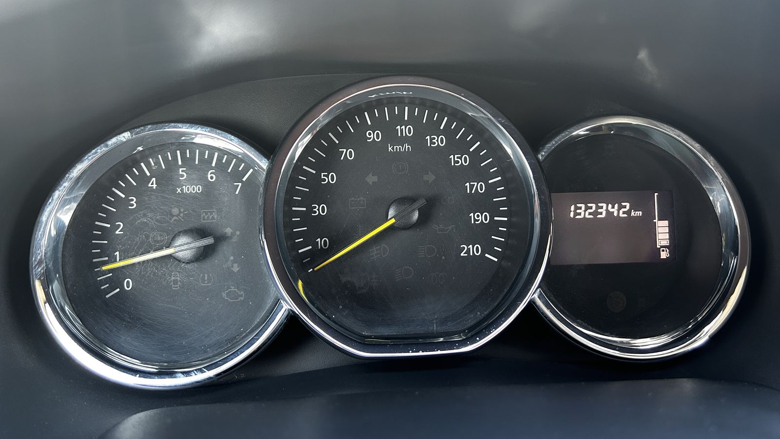 Інші авто RENAULT Stepway 2014 року, Хетчбек, Тойота Центр Чернівці "Олімп-Моторс", м.Чернівці | Фото № 14 Інші авто RENAULT Stepway 2014 року з пробігом 132342 км, Хетчбек, Тойота Центр Чернівці "Олімп-Моторс", м.Чернівці - 355000 ГРН | Фото № 14