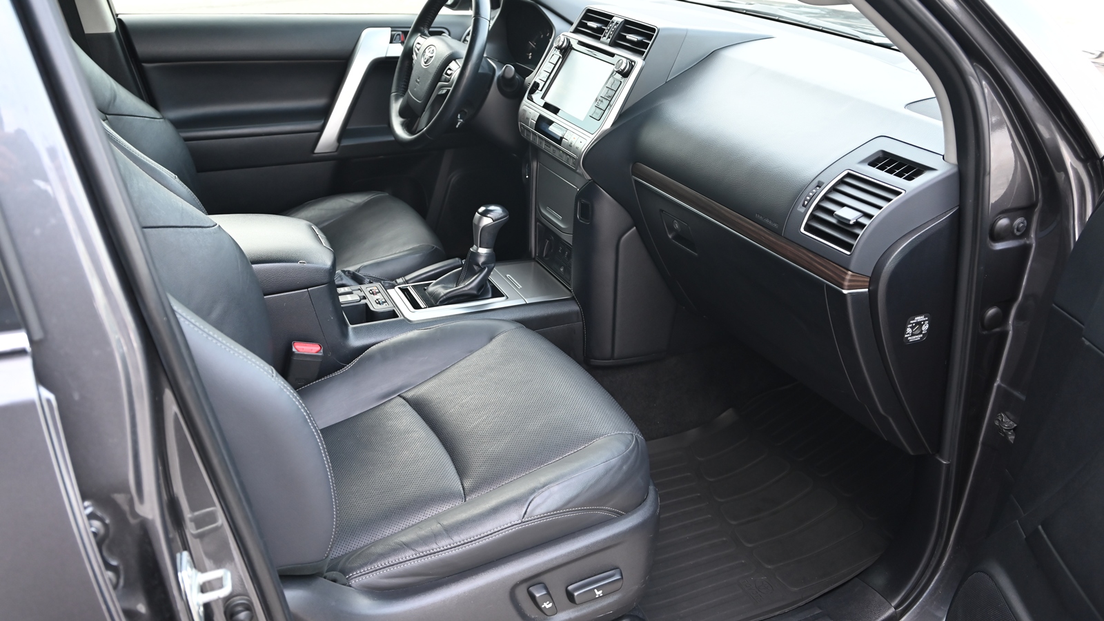 Toyota LAND CRUISER PRADO 2018 року з пробігом 168030 км, Універсал, Тойота Центр Київ "Сіті Плаза", м.Київ - 1640850 ГРН | Фото № 6