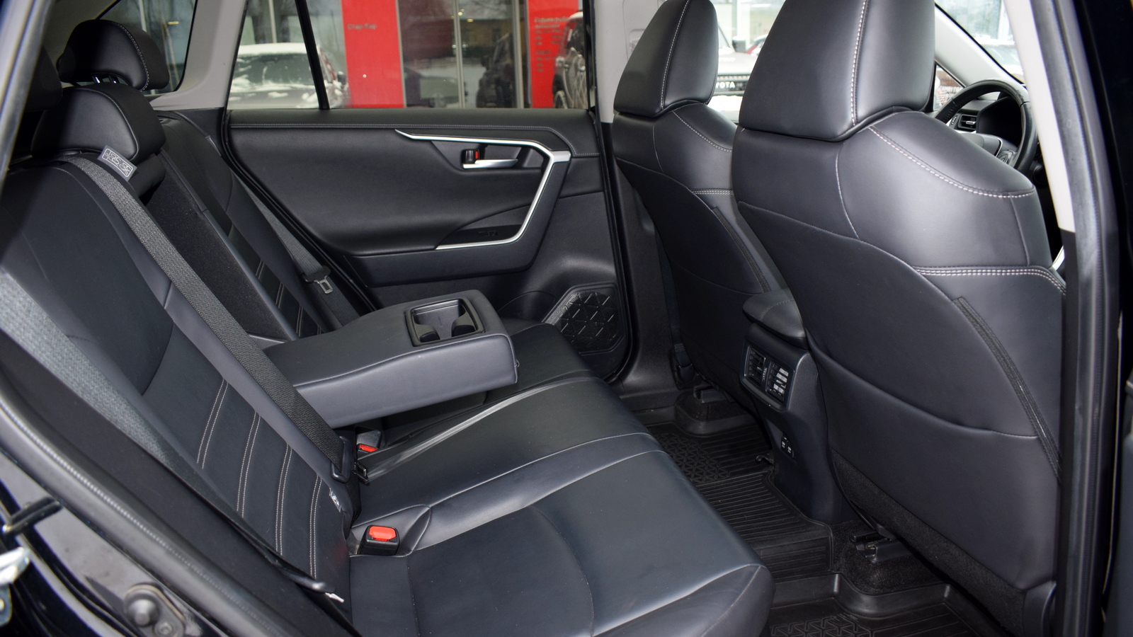 Toyota RAV4 2020 року, Універсал, Тойота Центр Житомир "Стар - Кар", м.Житомир | Фото № 7 Toyota RAV4 2020 року з пробігом 127908 км, Універсал, Тойота Центр Житомир "Стар - Кар", м.Житомир - 1398590 ГРН | Фото № 7