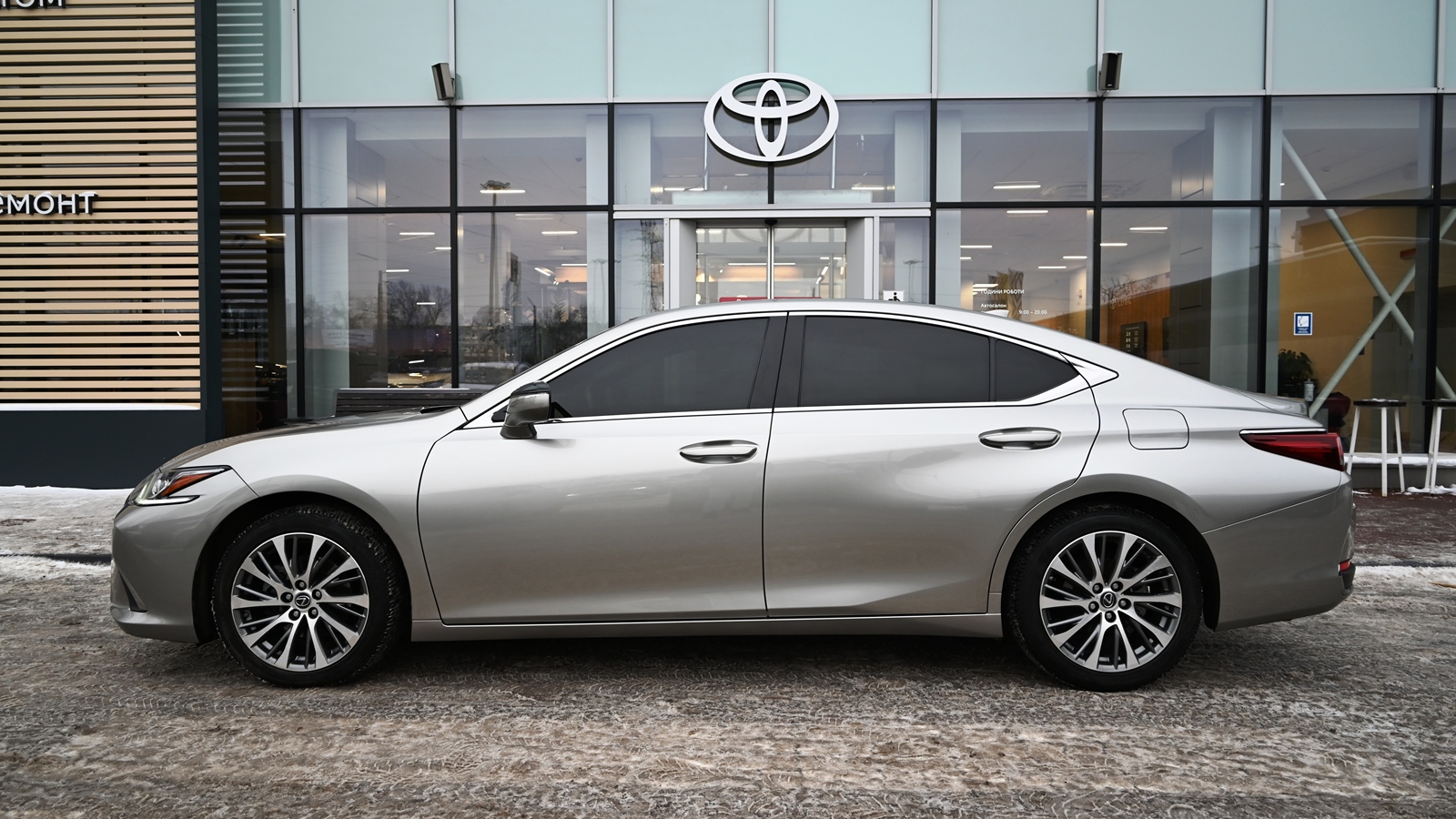 Lexus ES 2021 року з пробігом 149750 км, Седан, Тойота Центр Київ "Сіті Плаза", м.Київ - 1540700 ГРН | Фото № 3