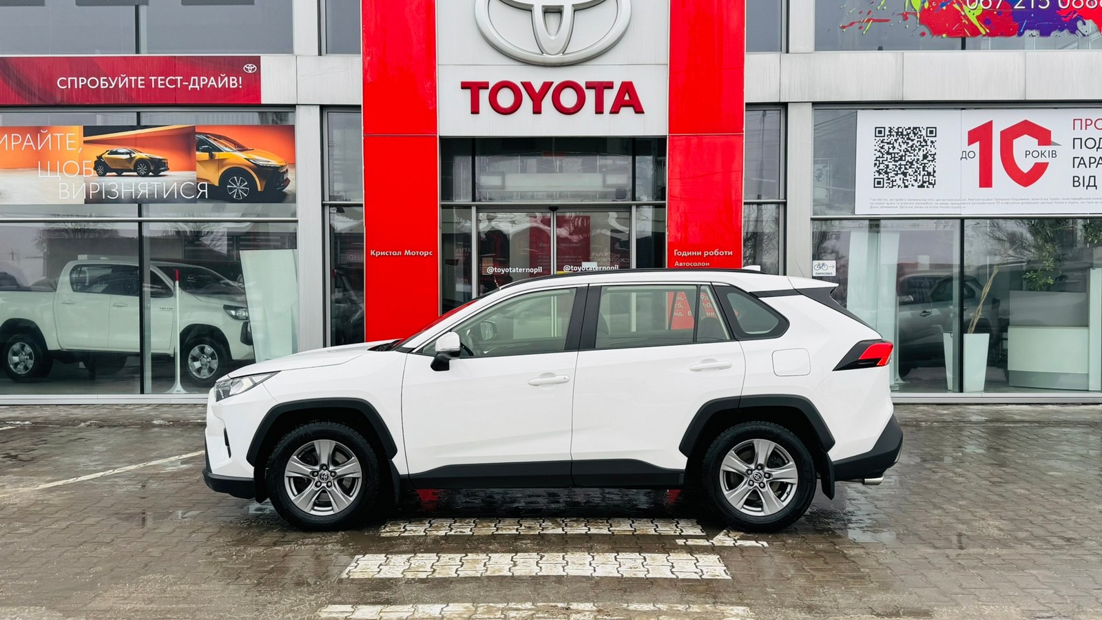 Toyota RAV4 2023 року, Універсал, Тойота Центр Тернопіль "Кристал Моторс", м.Тернопіль | Фото № 3 Toyota RAV4 2023 року з пробігом 116921 км, Універсал, Тойота Центр Тернопіль "Кристал Моторс", м.Тернопіль - 1280000 ГРН | Фото № 3