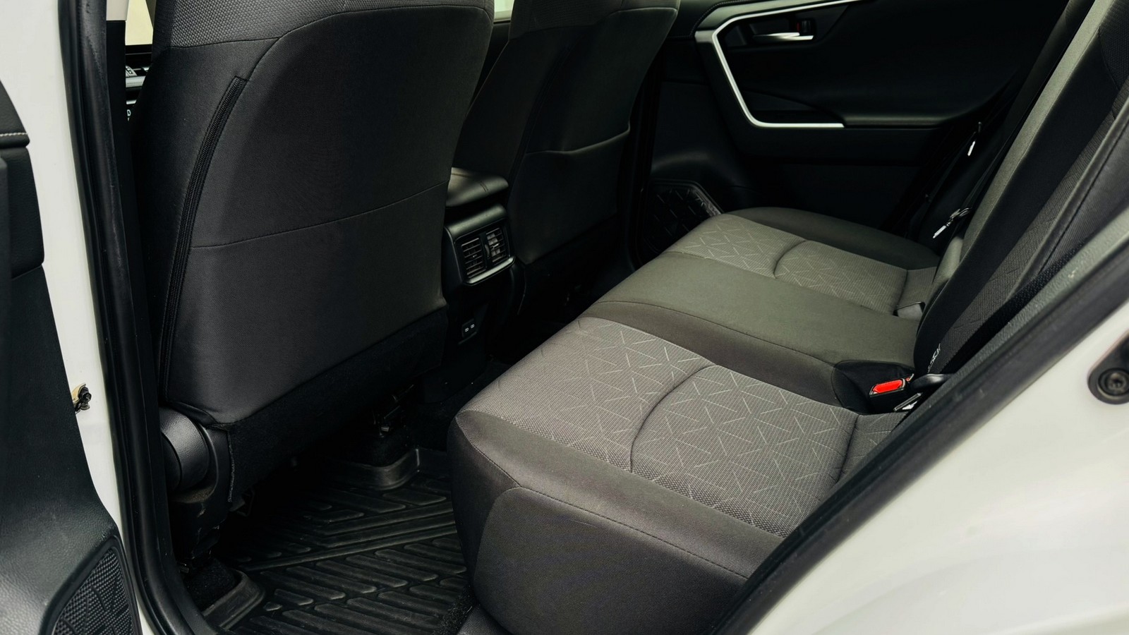 Toyota RAV4 2023 року, Універсал, Тойота Центр Тернопіль "Кристал Моторс", м.Тернопіль | Фото № 11 Toyota RAV4 2023 року з пробігом 116921 км, Універсал, Тойота Центр Тернопіль "Кристал Моторс", м.Тернопіль - 1280000 ГРН | Фото № 11