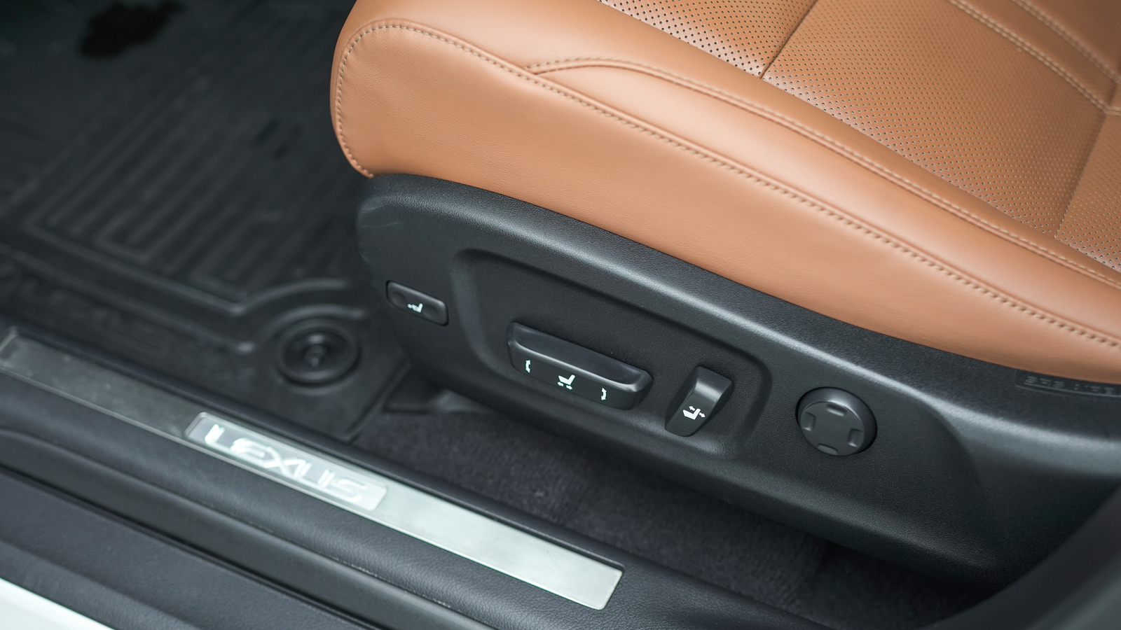 Lexus RX 450h 2021 року з пробігом 39196 км, Універсал, Лексус Львів, м.Львів - 2610000 ГРН | Фото № 18