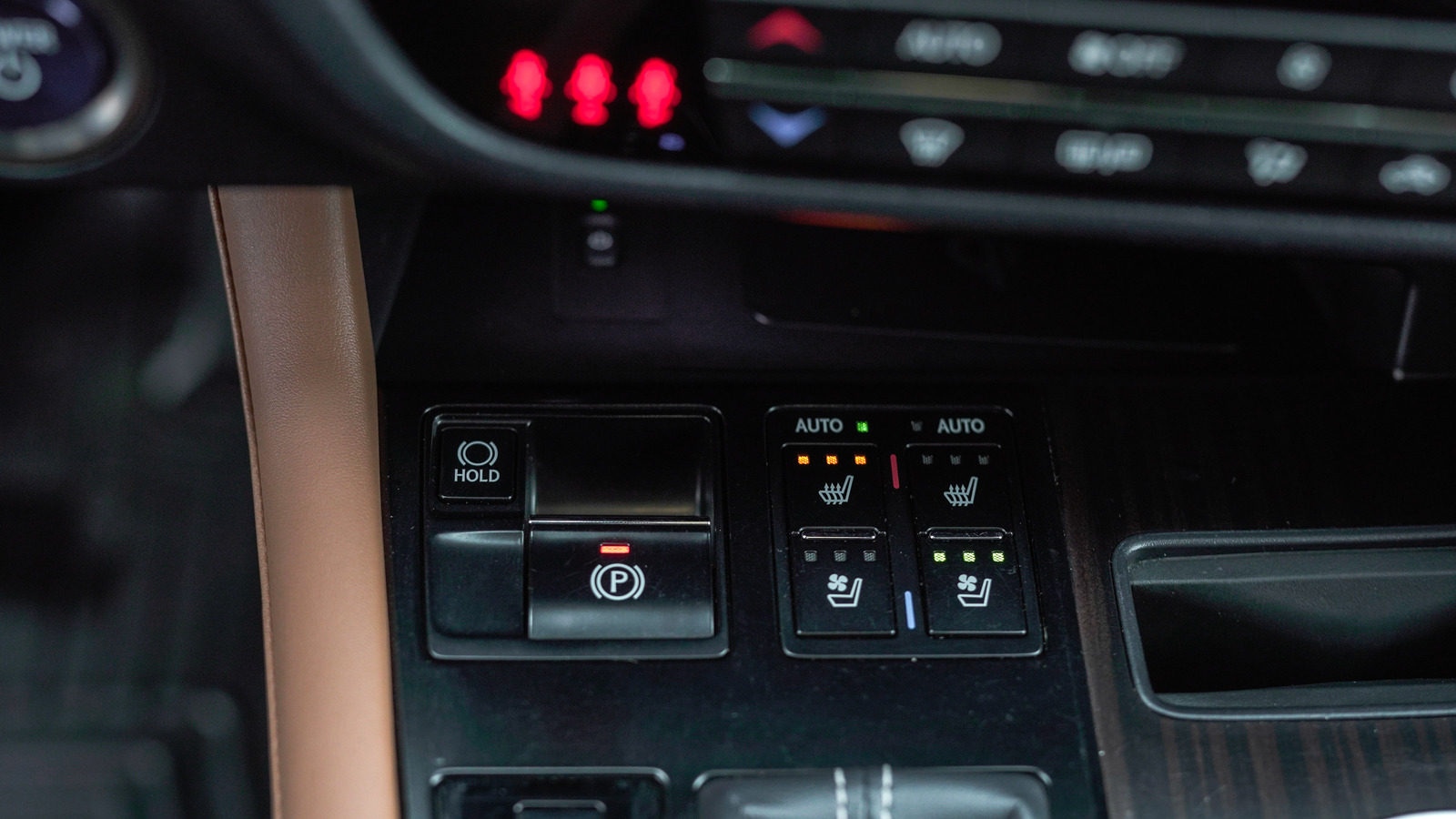 Lexus RX 450h 2021 року з пробігом 39196 км, Універсал, Лексус Львів, м.Львів - 2610000 ГРН | Фото № 36