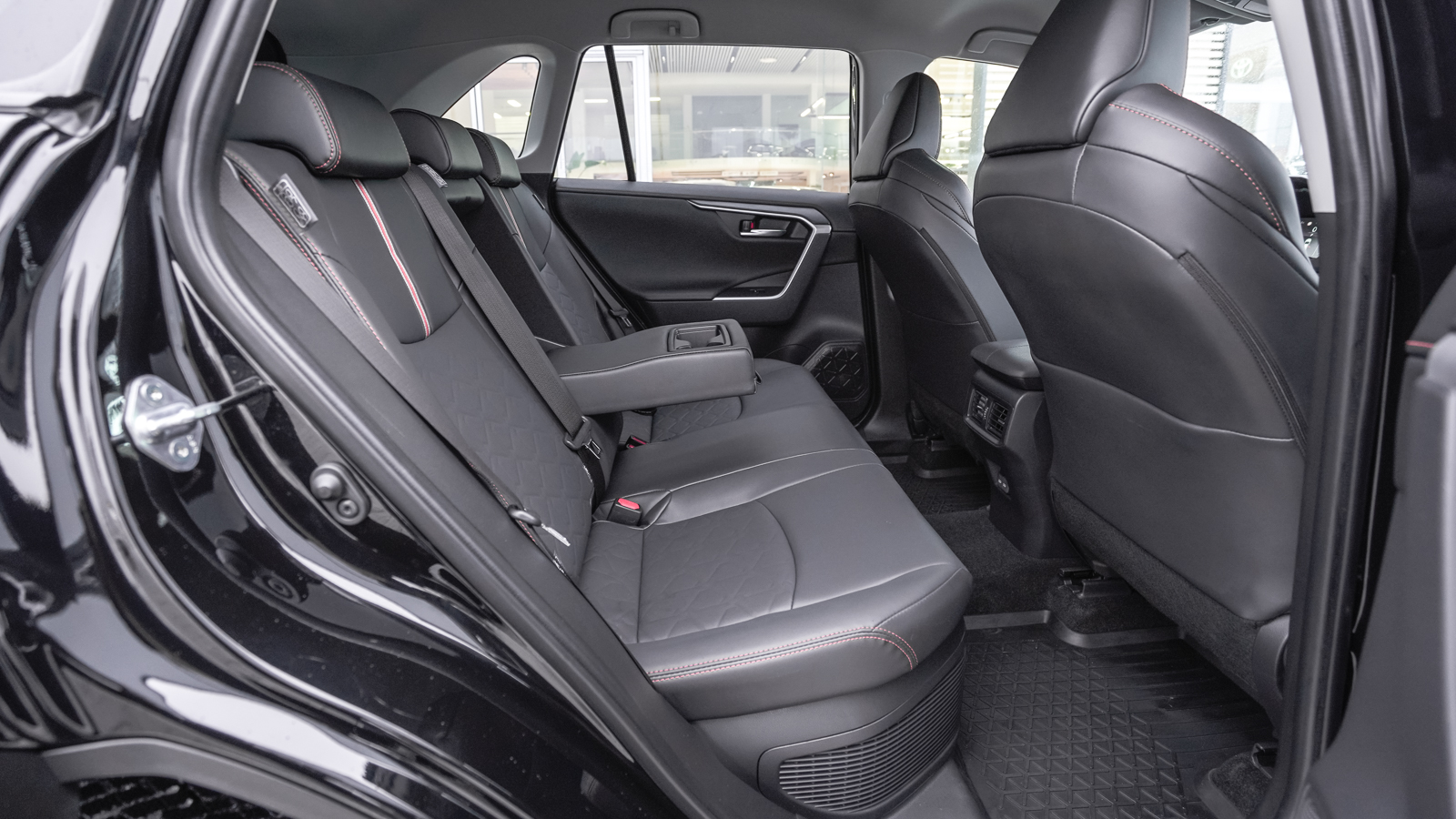 Toyota RAV4 2024 року з пробігом 7550 км, Універсал, Тойота Центр Львів "Діамант", м.Львів - 2053900 ГРН | Фото № 7