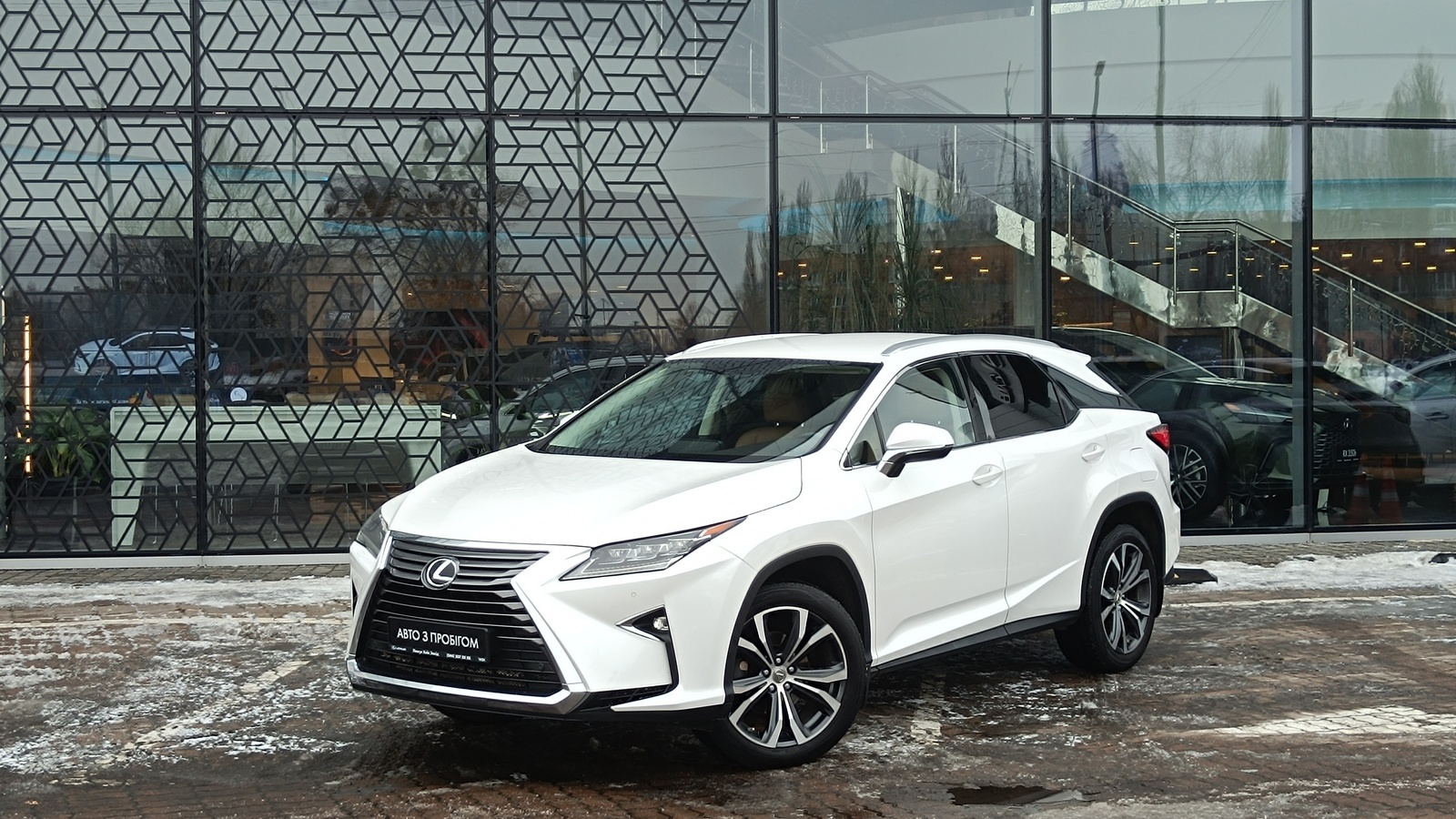 Lexus RX 2016 року, Універсал, Лексус Київ Захід, м.Київ | Фото № 1 Lexus RX 2016 року з пробігом 183251 км, Універсал, Лексус Київ Захід, м.Київ - 1245000 ГРН | Фото № 1