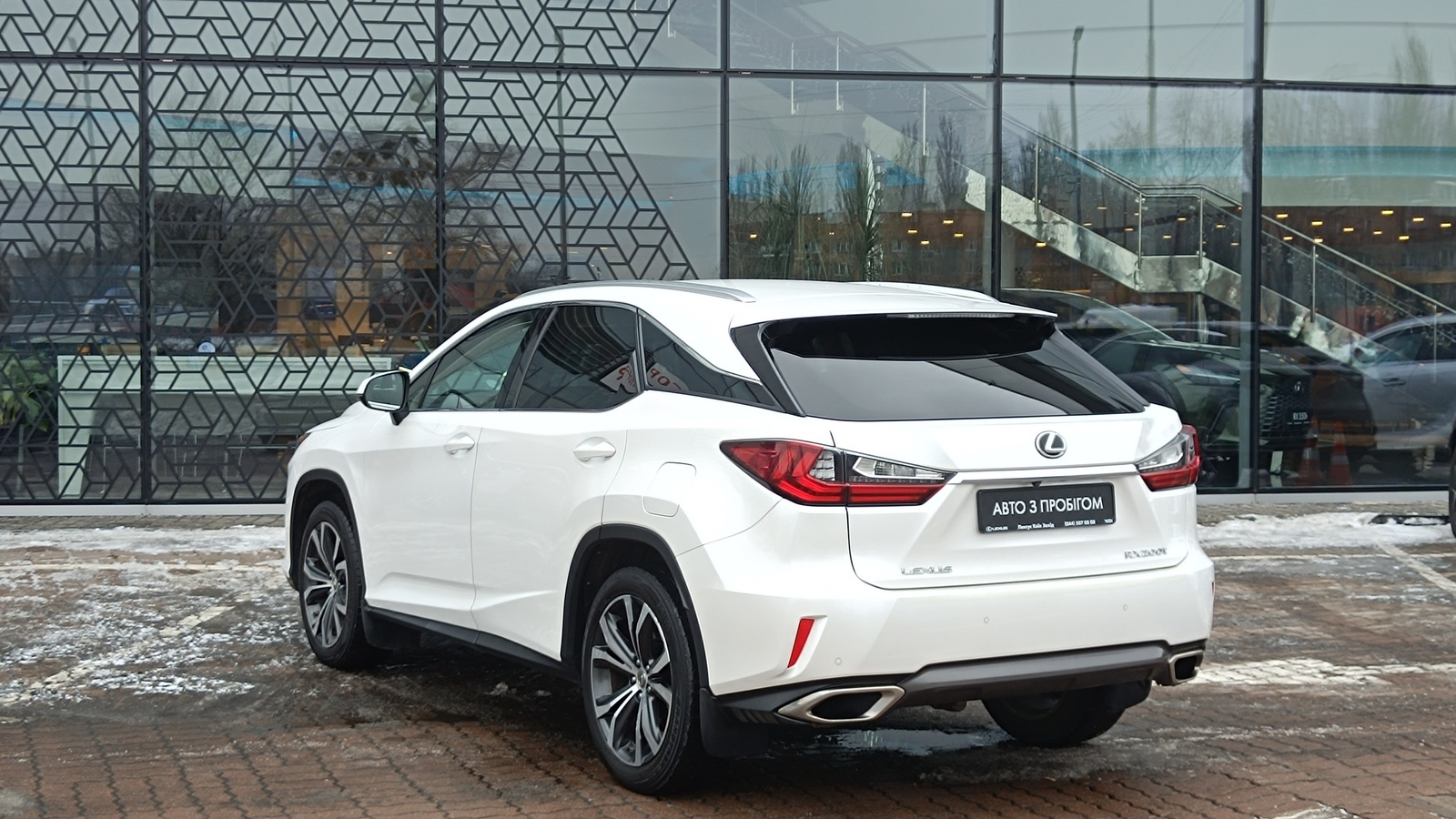 Lexus RX 2016 року, Універсал, Лексус Київ Захід, м.Київ | Фото № 2 Lexus RX 2016 року з пробігом 183251 км, Універсал, Лексус Київ Захід, м.Київ - 1245000 ГРН | Фото № 2