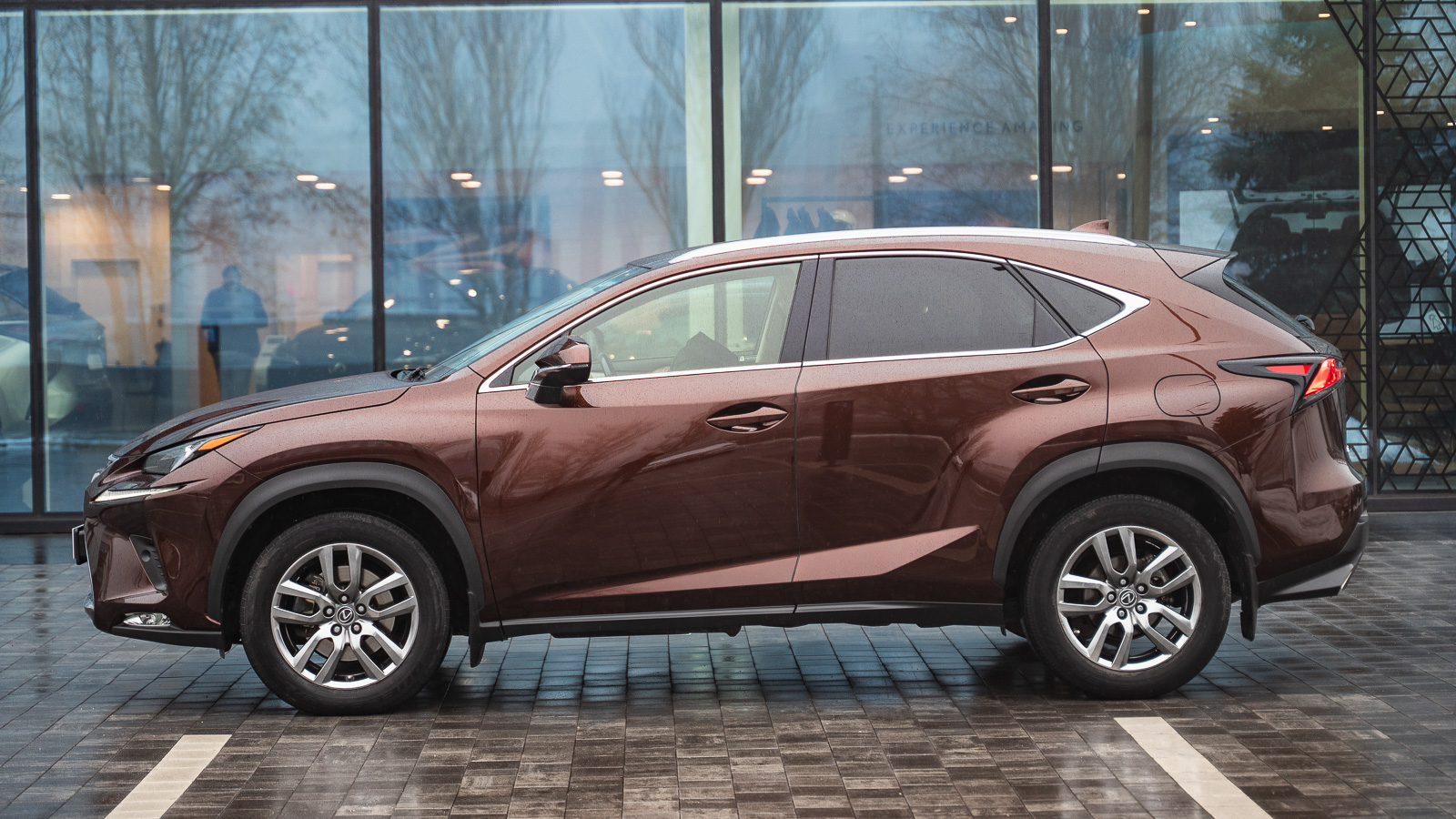 Lexus NX 2018 року, Універсал, Лексус Дніпро, м.Дніпро | Фото № 3 Lexus NX 2018 року з пробігом 82961 км, Універсал, Лексус Дніпро, м.Дніпро - 1352160 ГРН | Фото № 3