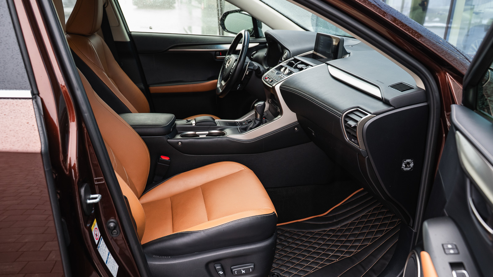 Lexus NX 2018 року, Універсал, Лексус Дніпро, м.Дніпро | Фото № 6 Lexus NX 2018 року з пробігом 82961 км, Універсал, Лексус Дніпро, м.Дніпро - 1352160 ГРН | Фото № 6