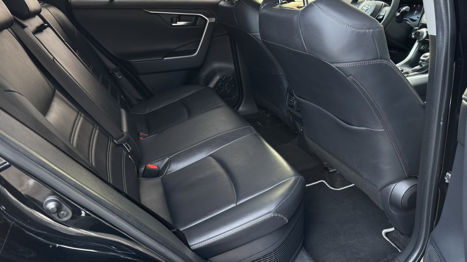 Toyota RAV4 2019 року, Універсал, Тойота Центр Одеса "ВіДі Пальміра", м.Одеса | Фото № 7 Toyota RAV4 2019 року з пробігом 154940 км, Універсал, Тойота Центр Одеса "ВіДі Пальміра", м.Одеса - 1280000 ГРН | Фото № 7