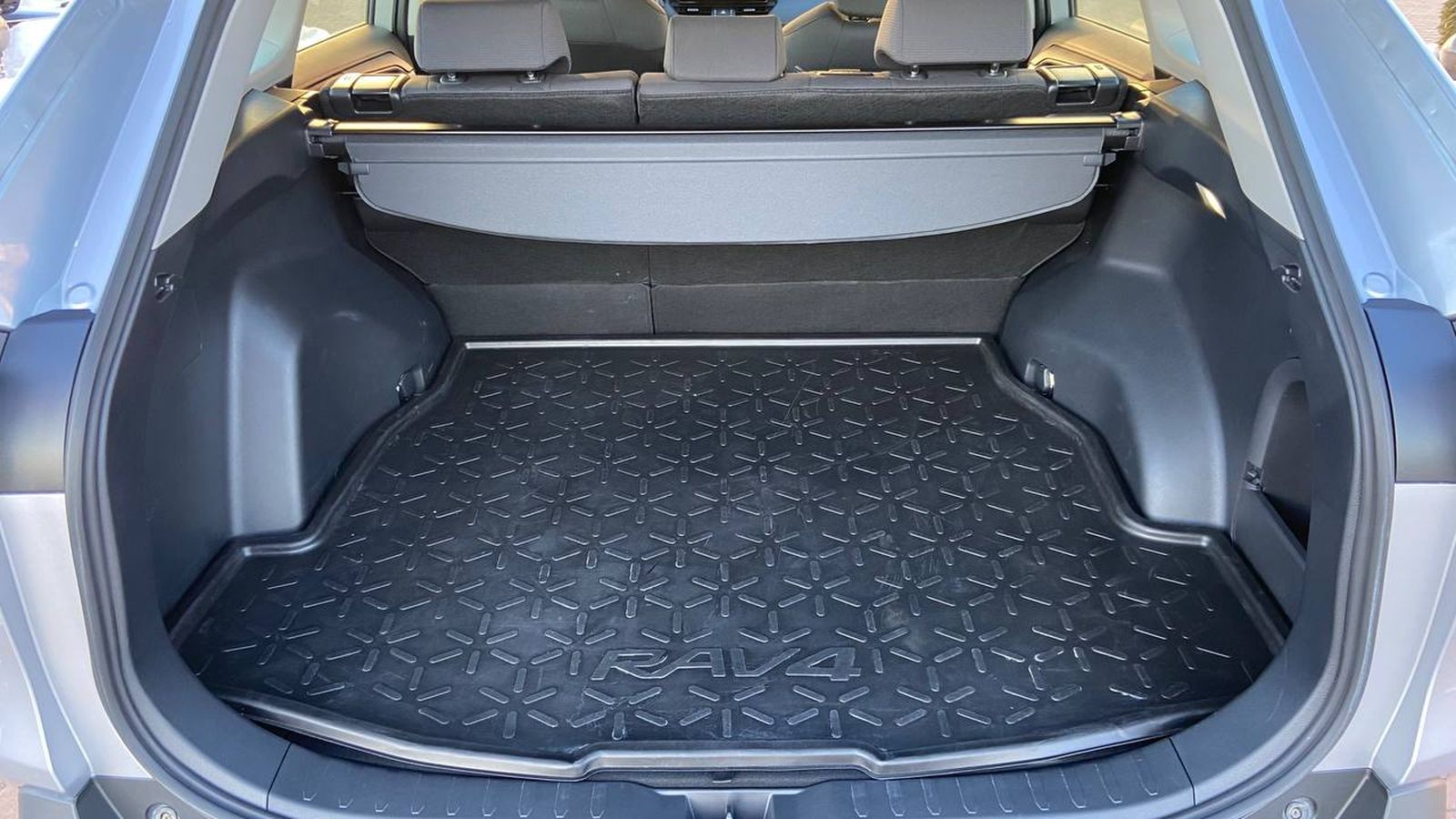 Toyota RAV4 2024 року, Універсал, Тойота Центр Хмельницький "Гранд Мотор", м.Хмельницький | Фото № 10 Toyota RAV4 2024 року з пробігом 12475 км, Універсал, Тойота Центр Хмельницький "Гранд Мотор", м.Хмельницький - 1569500 ГРН | Фото № 10